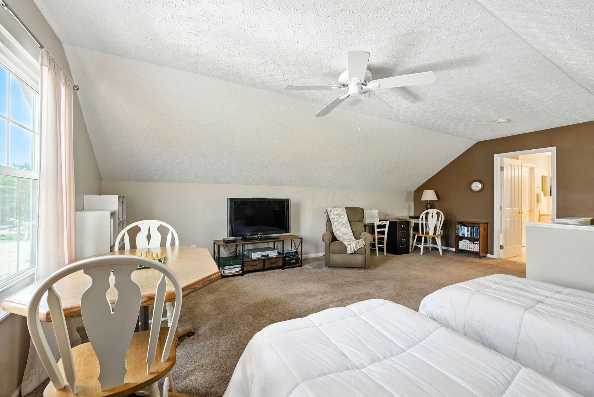 4121 Waterside Place, 13