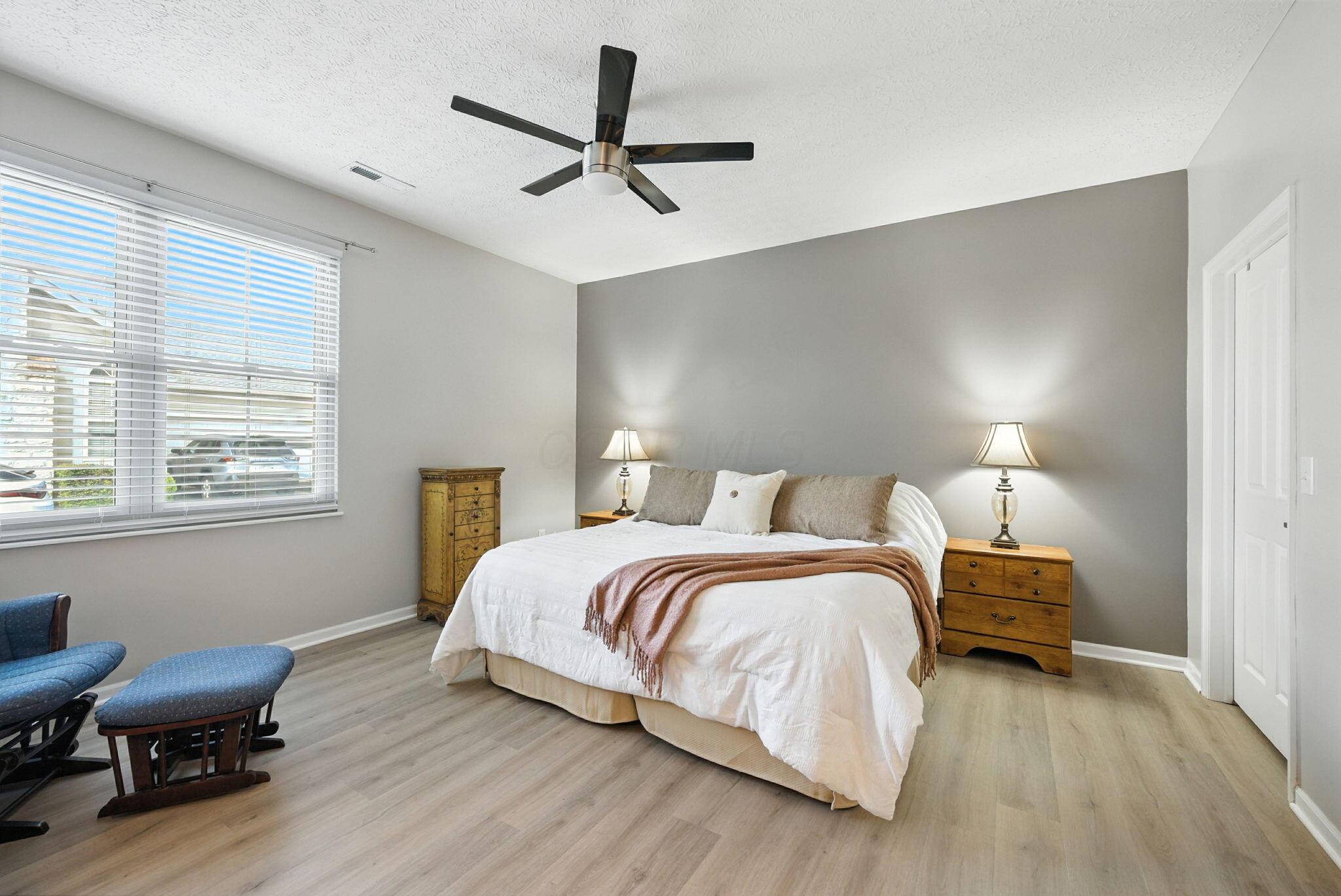 4121 Waterside Place, 13