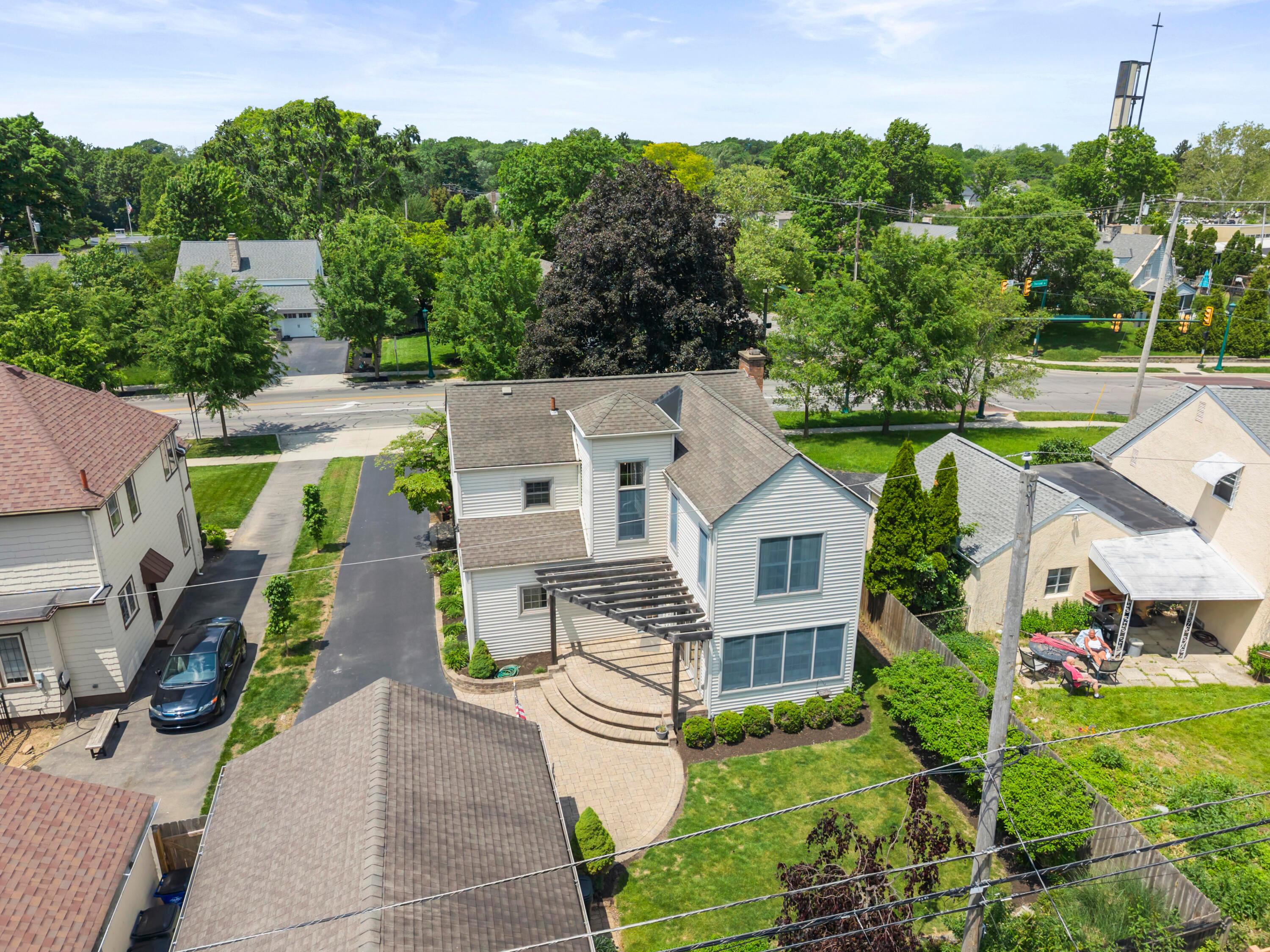 2762 Tremont Road