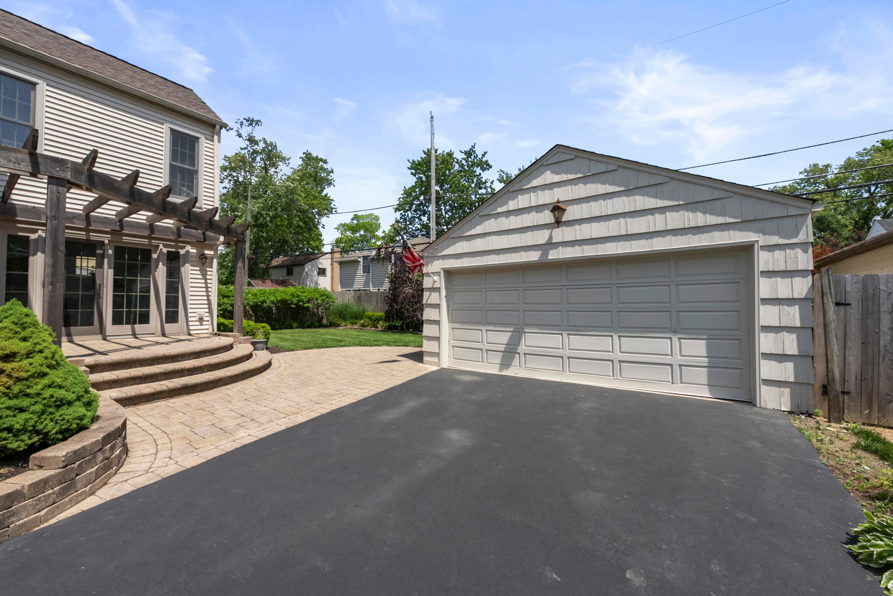 2762 Tremont Road