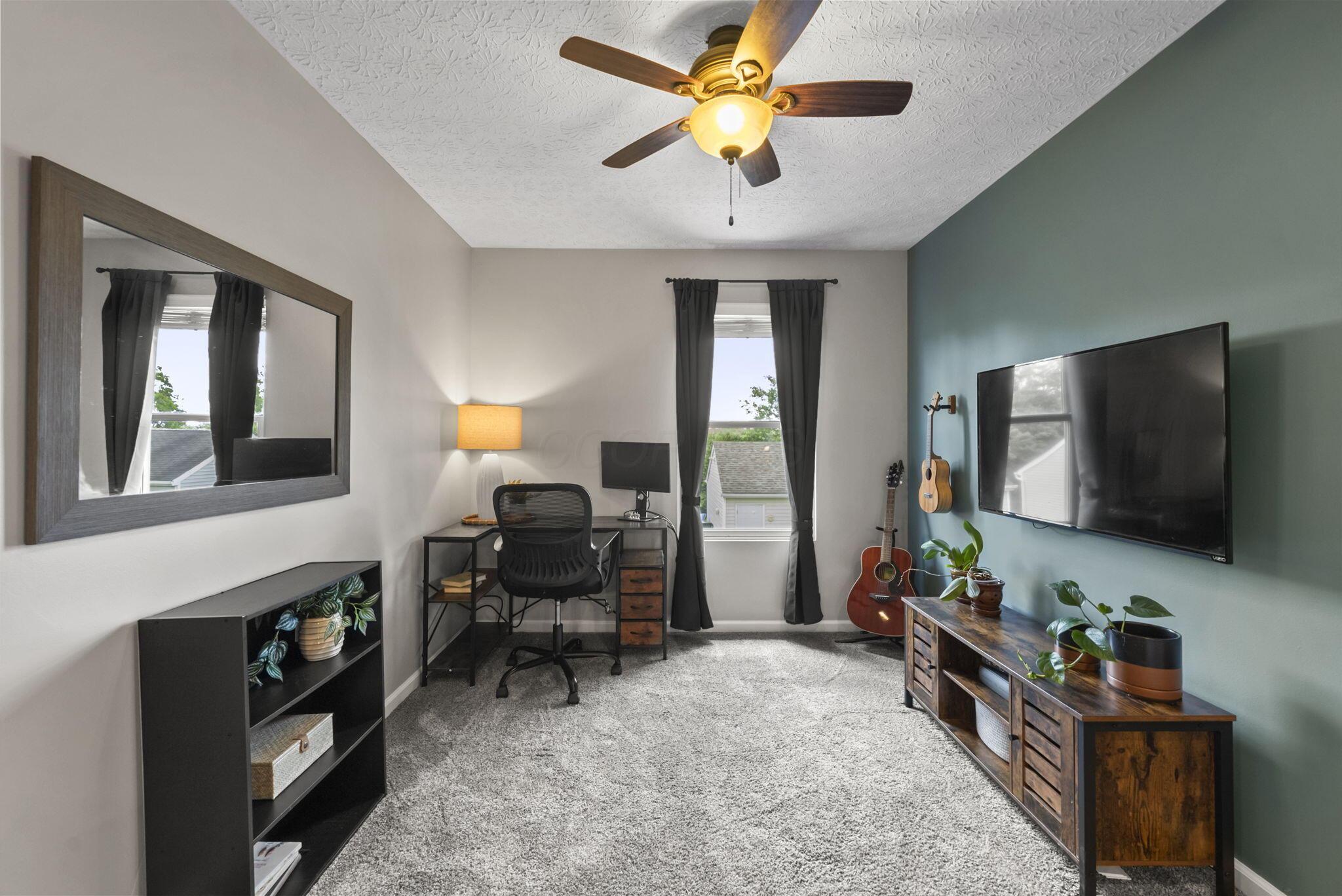 6109 Treaty Lane, 207