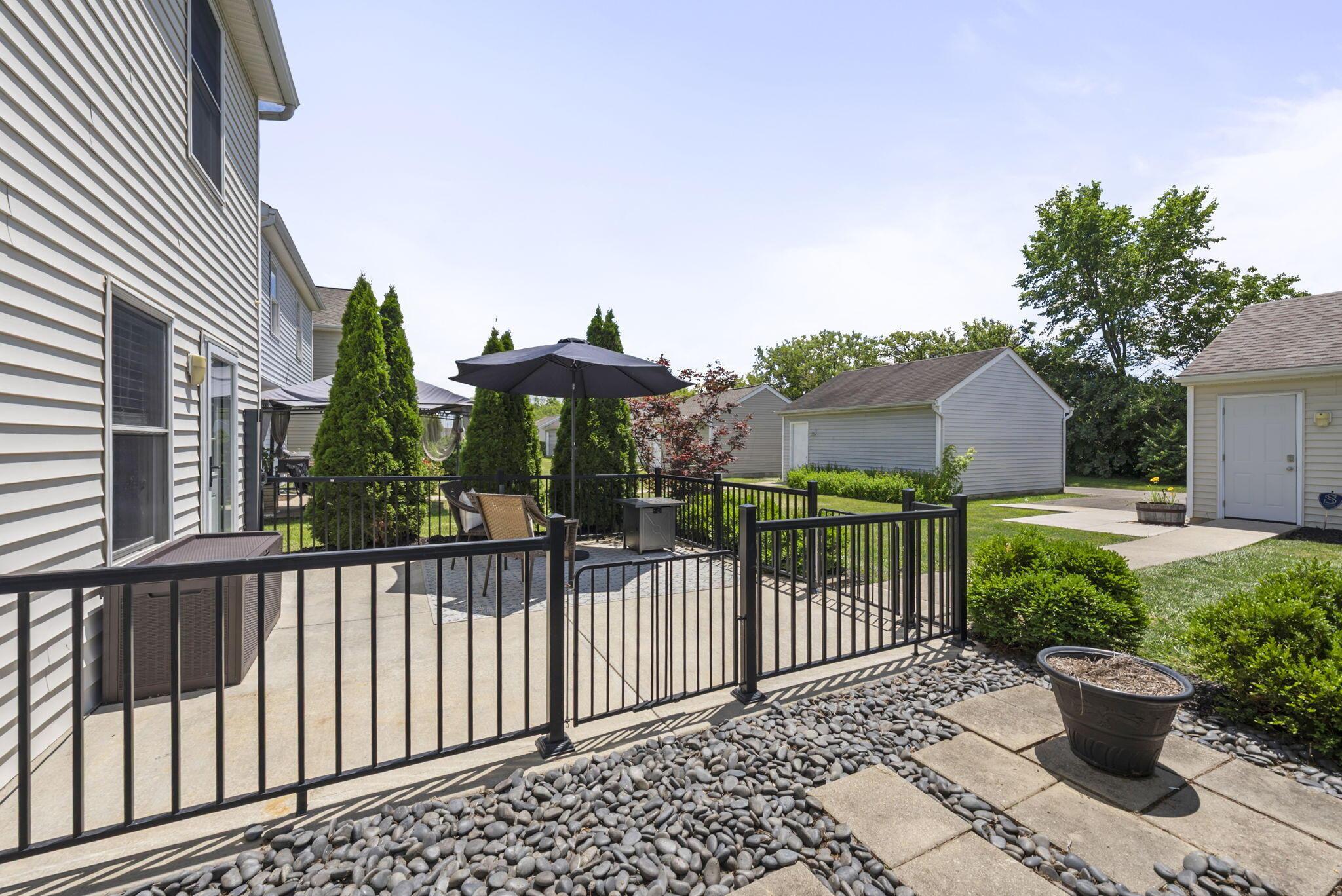 6109 Treaty Lane, 207