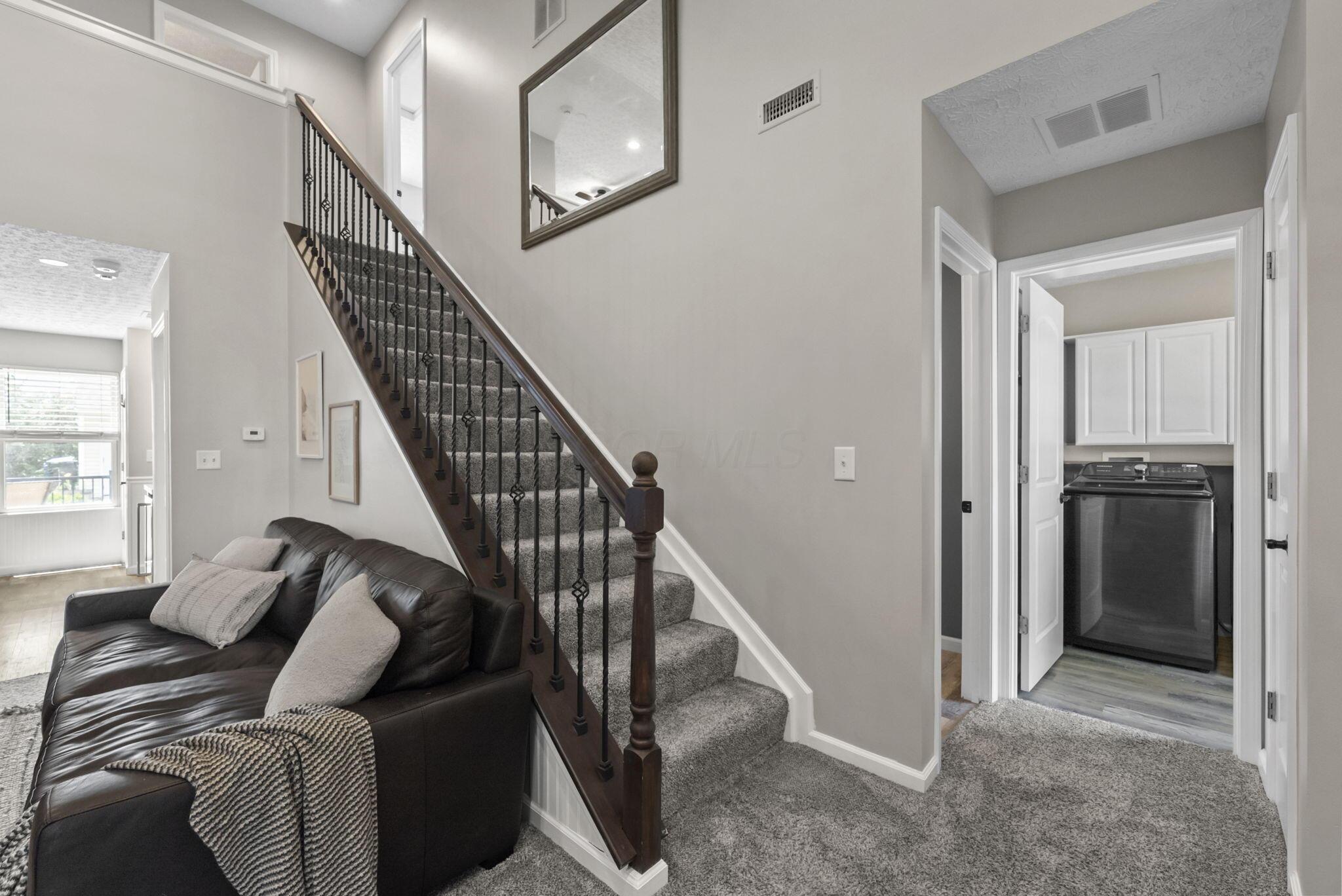 6109 Treaty Lane, 207