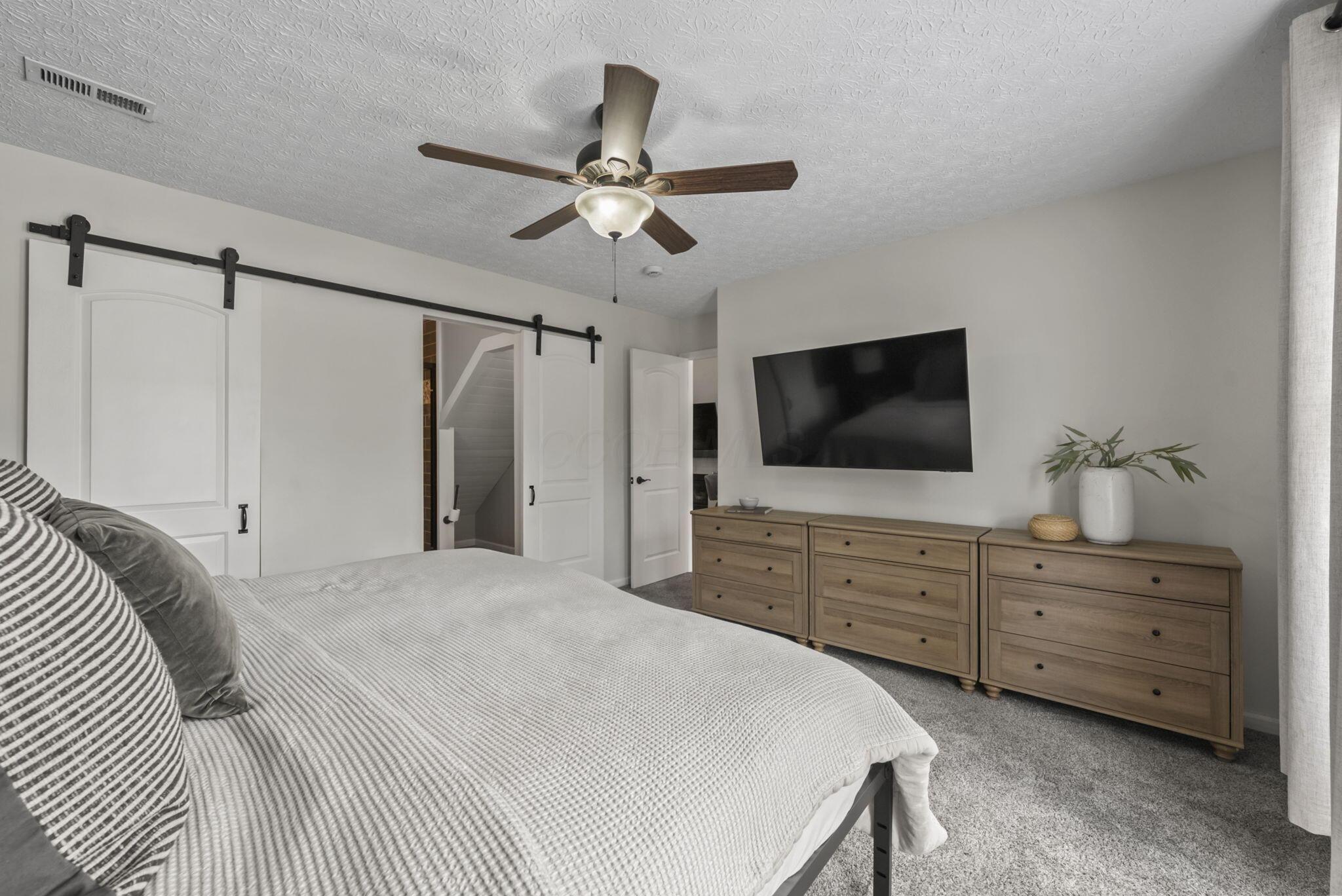 6109 Treaty Lane, 207