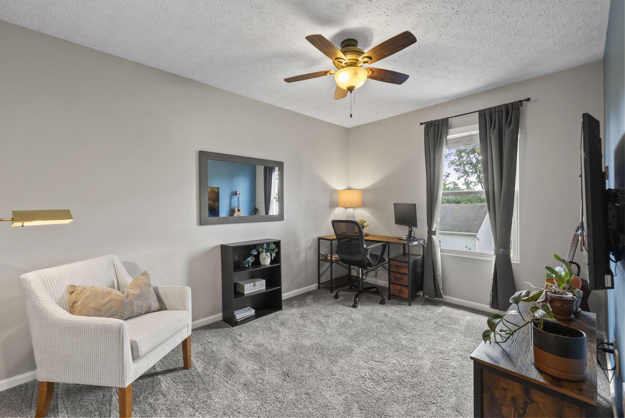 6109 Treaty Lane, 207
