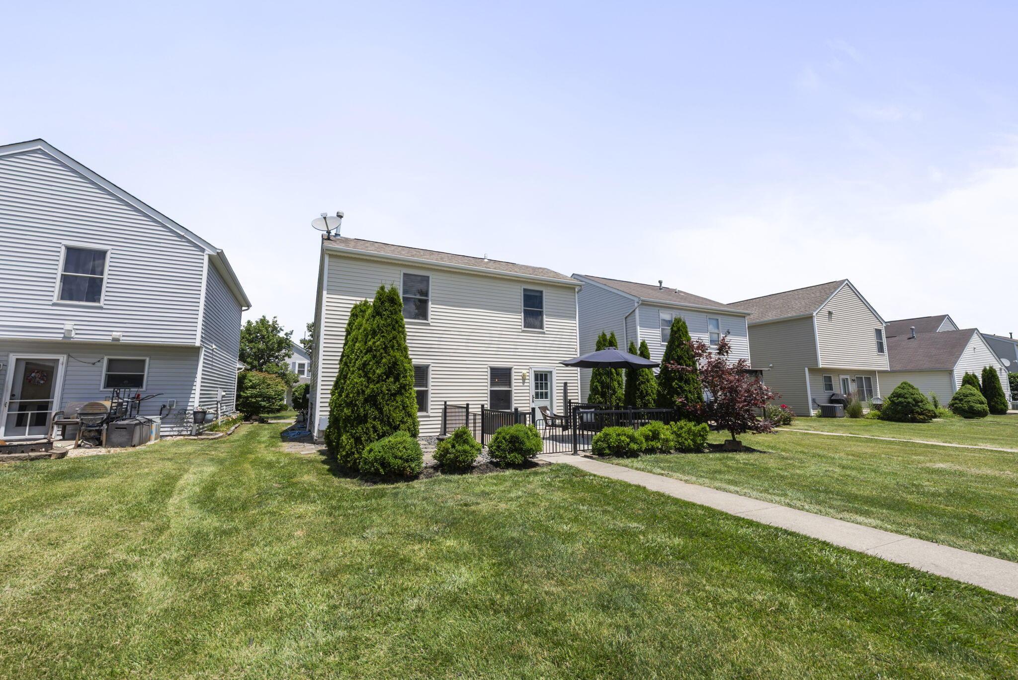 6109 Treaty Lane, 207