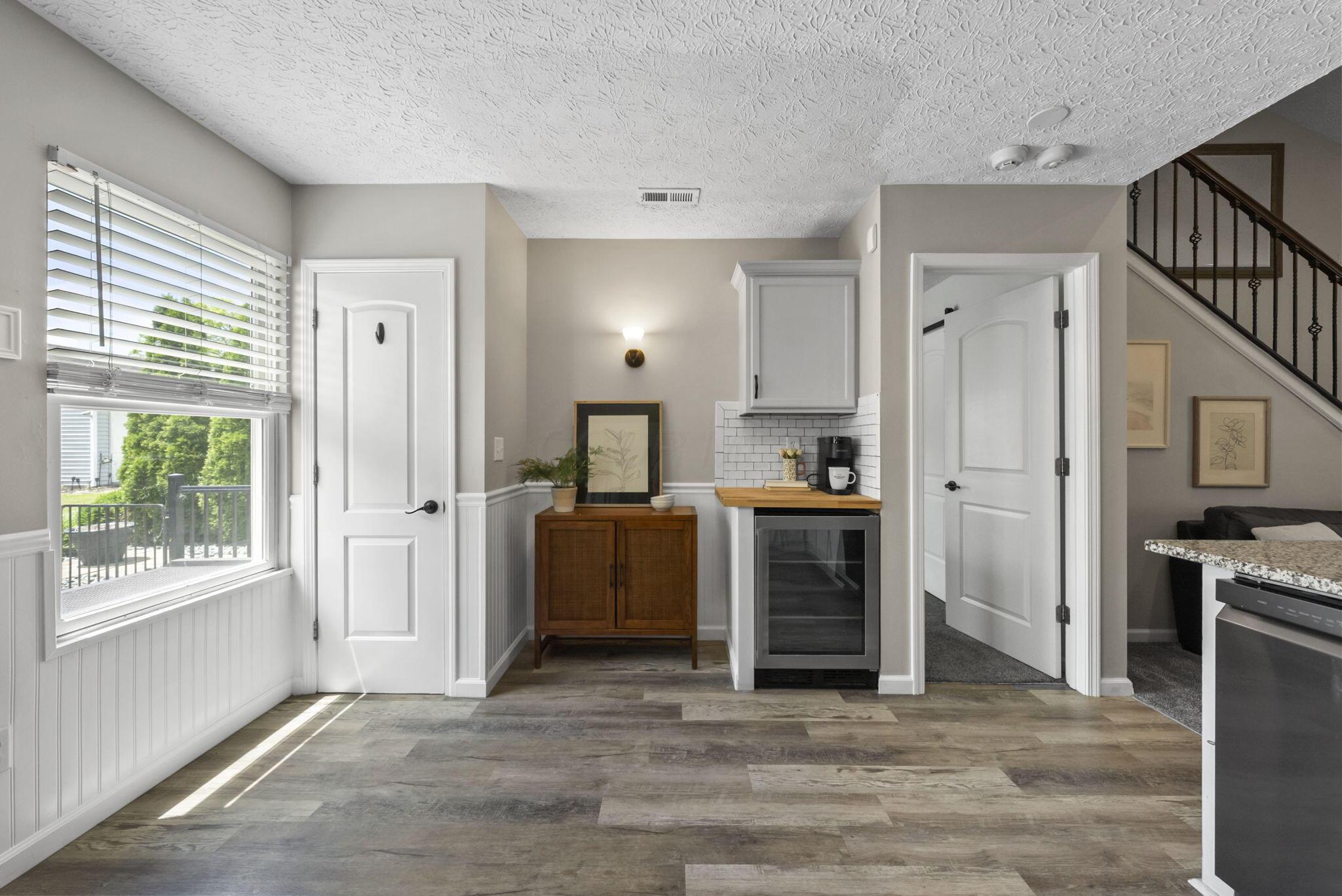 6109 Treaty Lane, 207