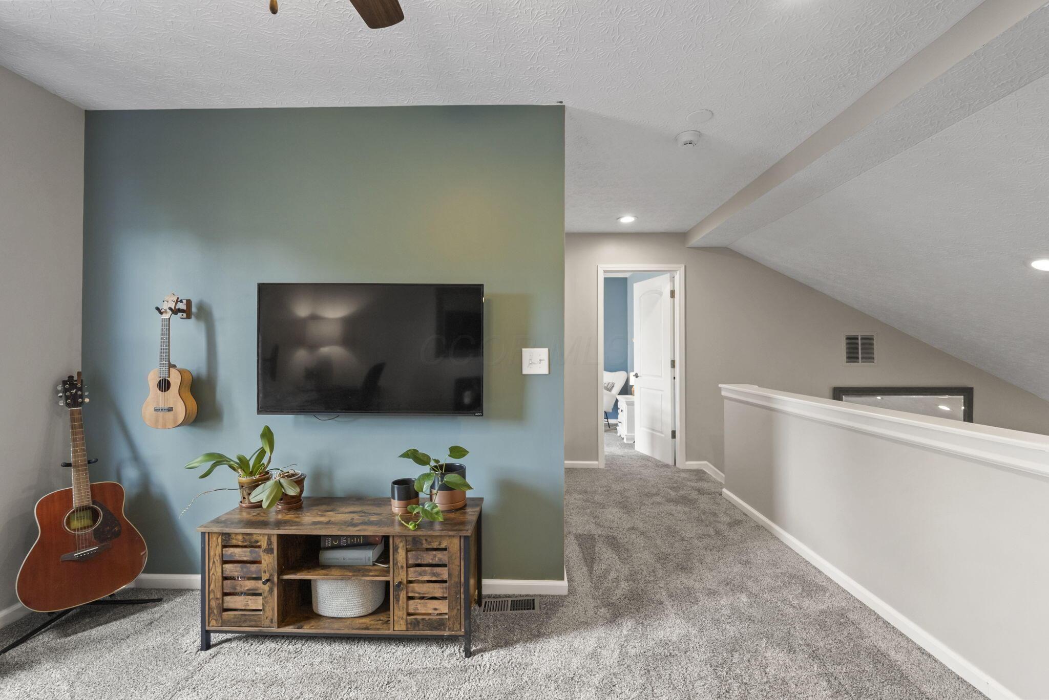 6109 Treaty Lane, 207