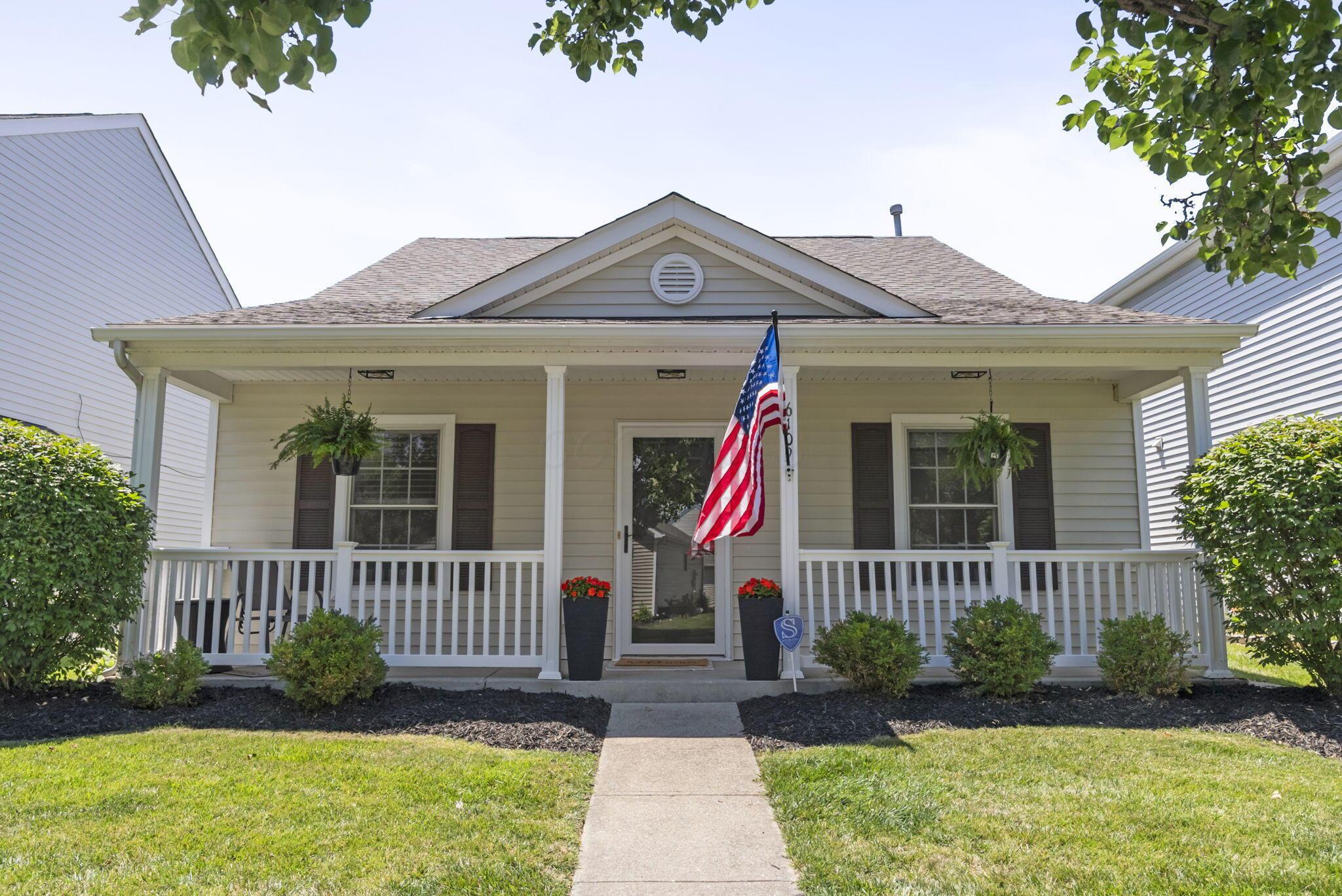 6109 Treaty Lane, 207