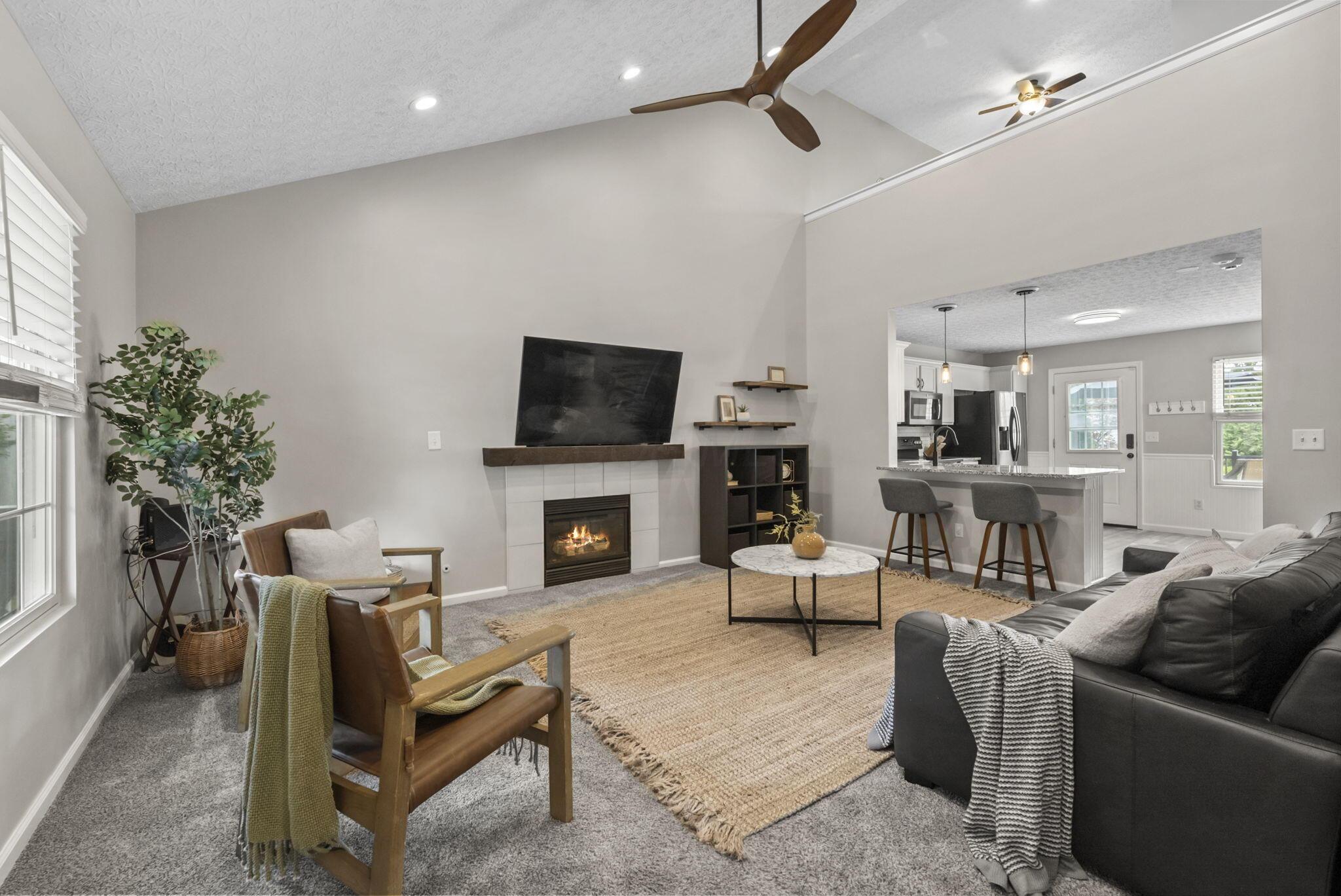 6109 Treaty Lane, 207