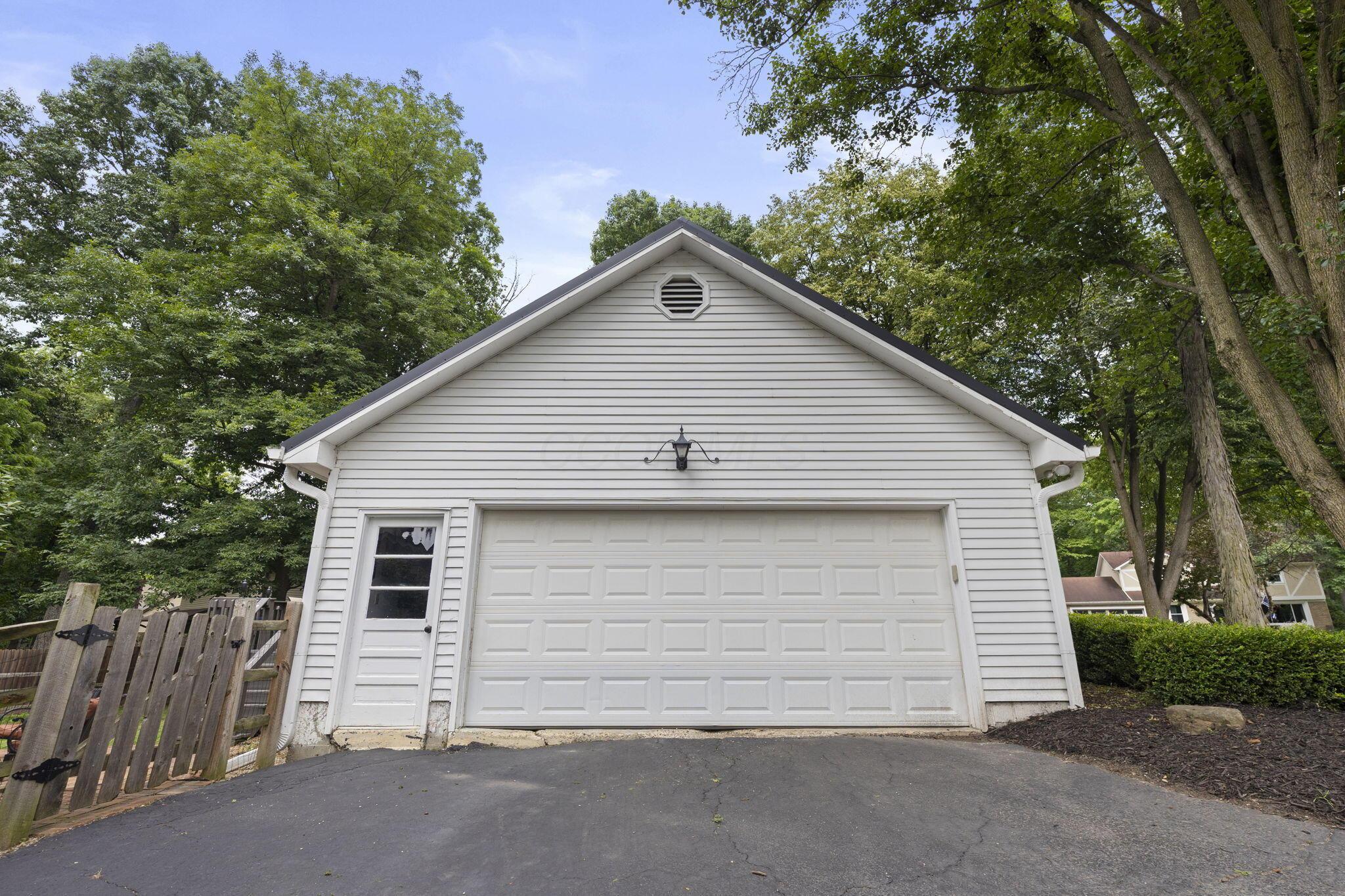 1082 Autumn Woods Drive