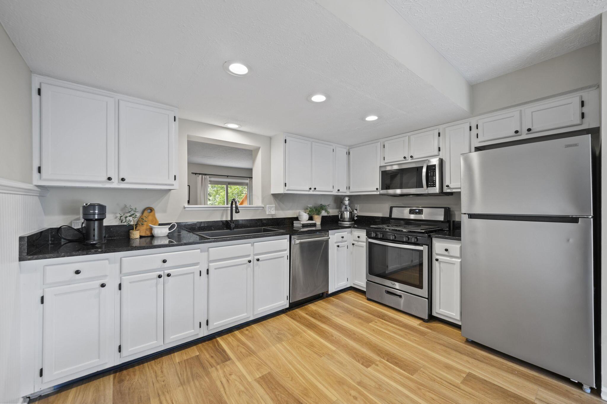 3262 Brookview Way, 11