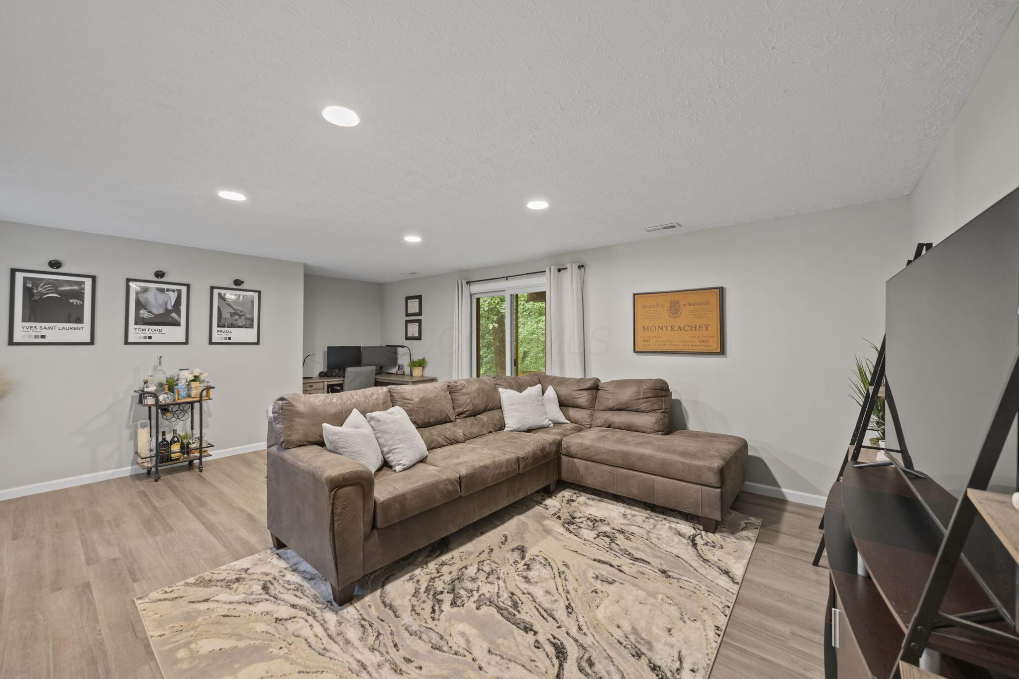 3262 Brookview Way, 11