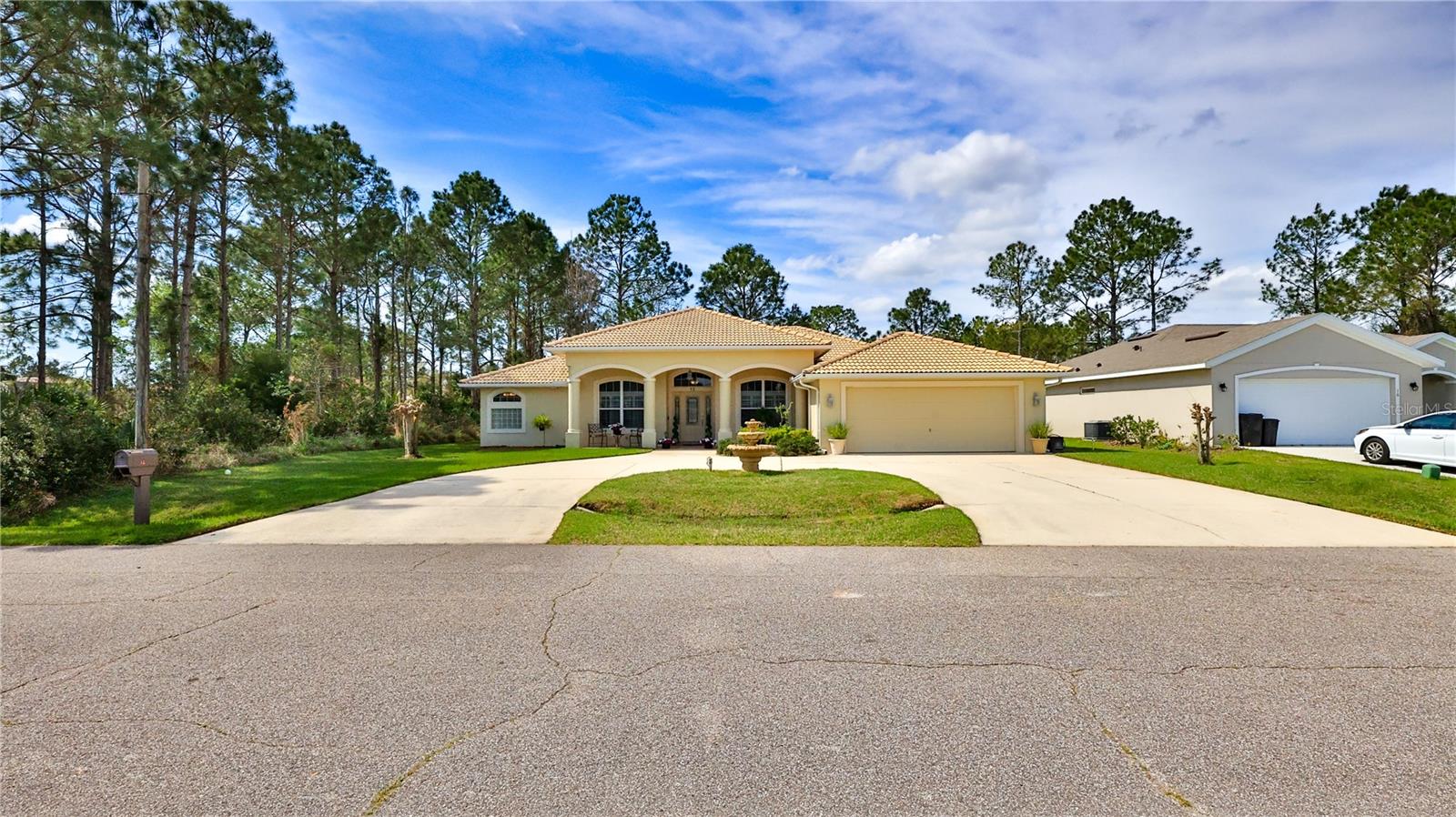 12 FLINT HILL LN