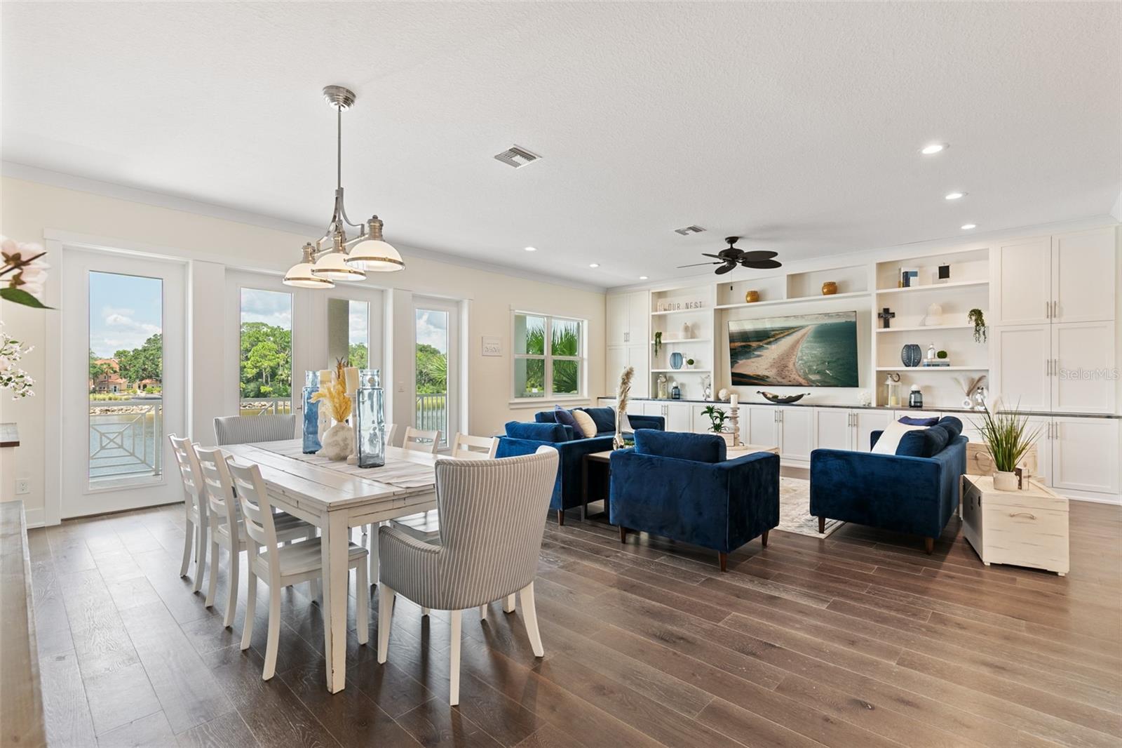 240 YACHT HARBOR DR