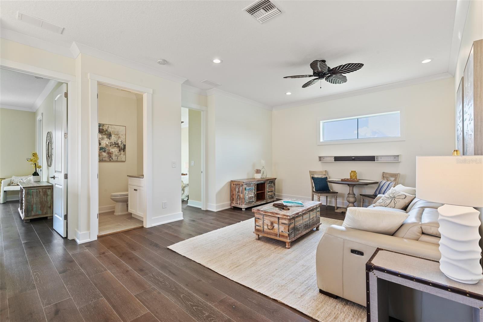 240 YACHT HARBOR DR