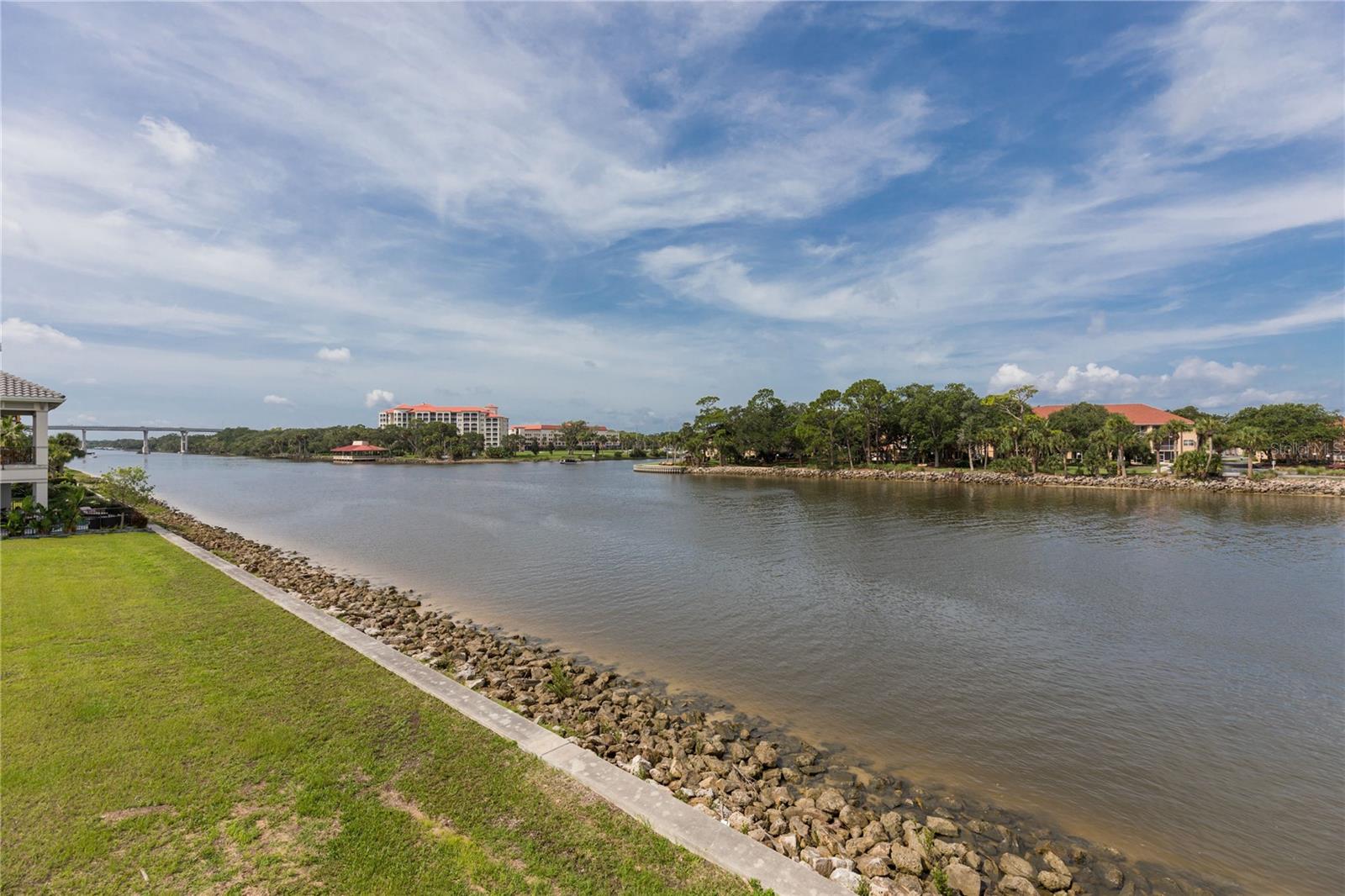 240 YACHT HARBOR DR
