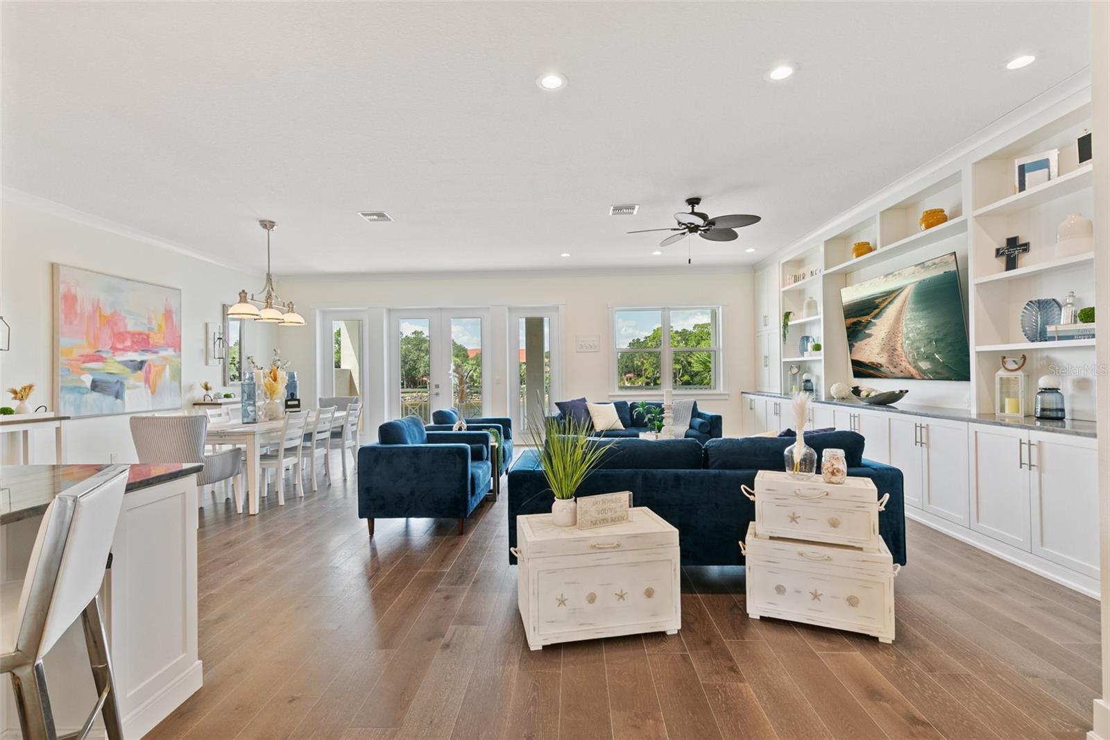 240 YACHT HARBOR DR