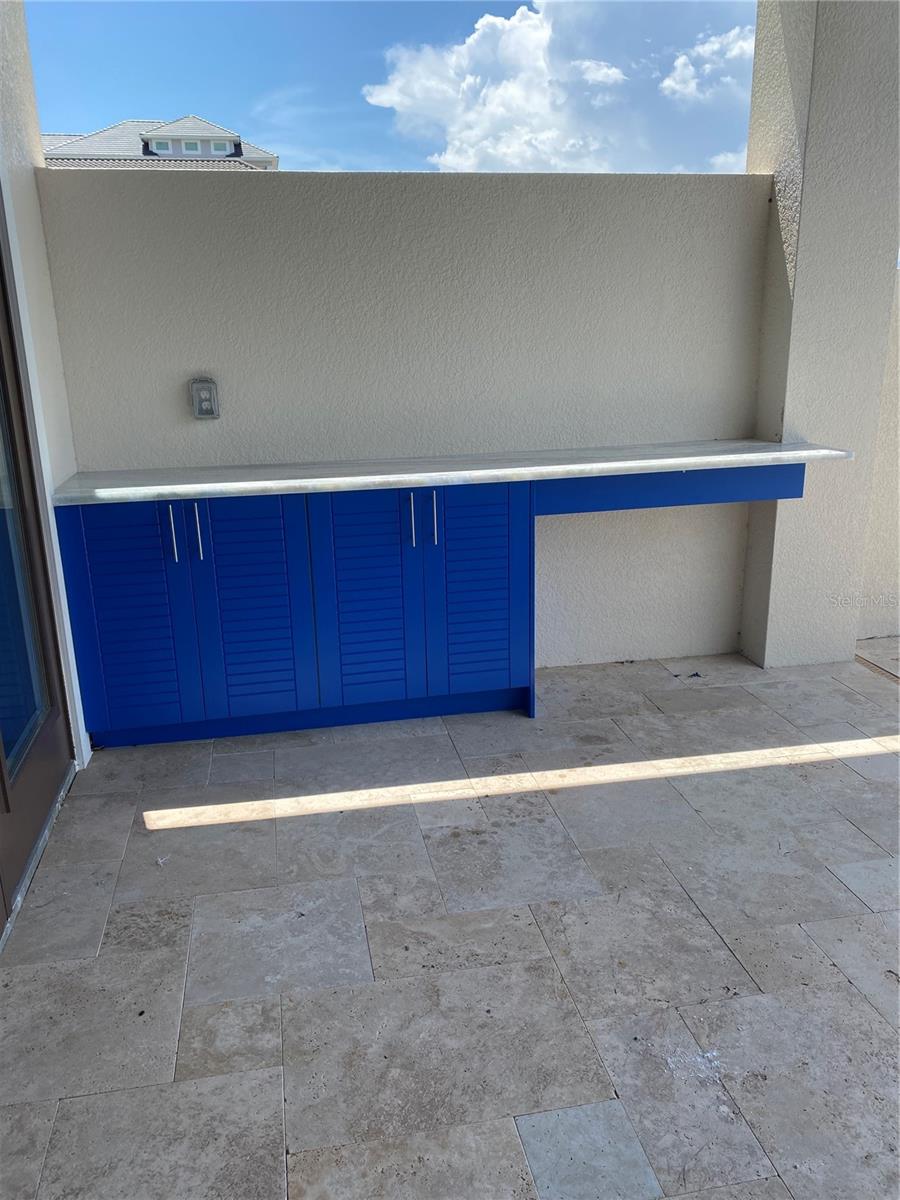 240 YACHT HARBOR DR