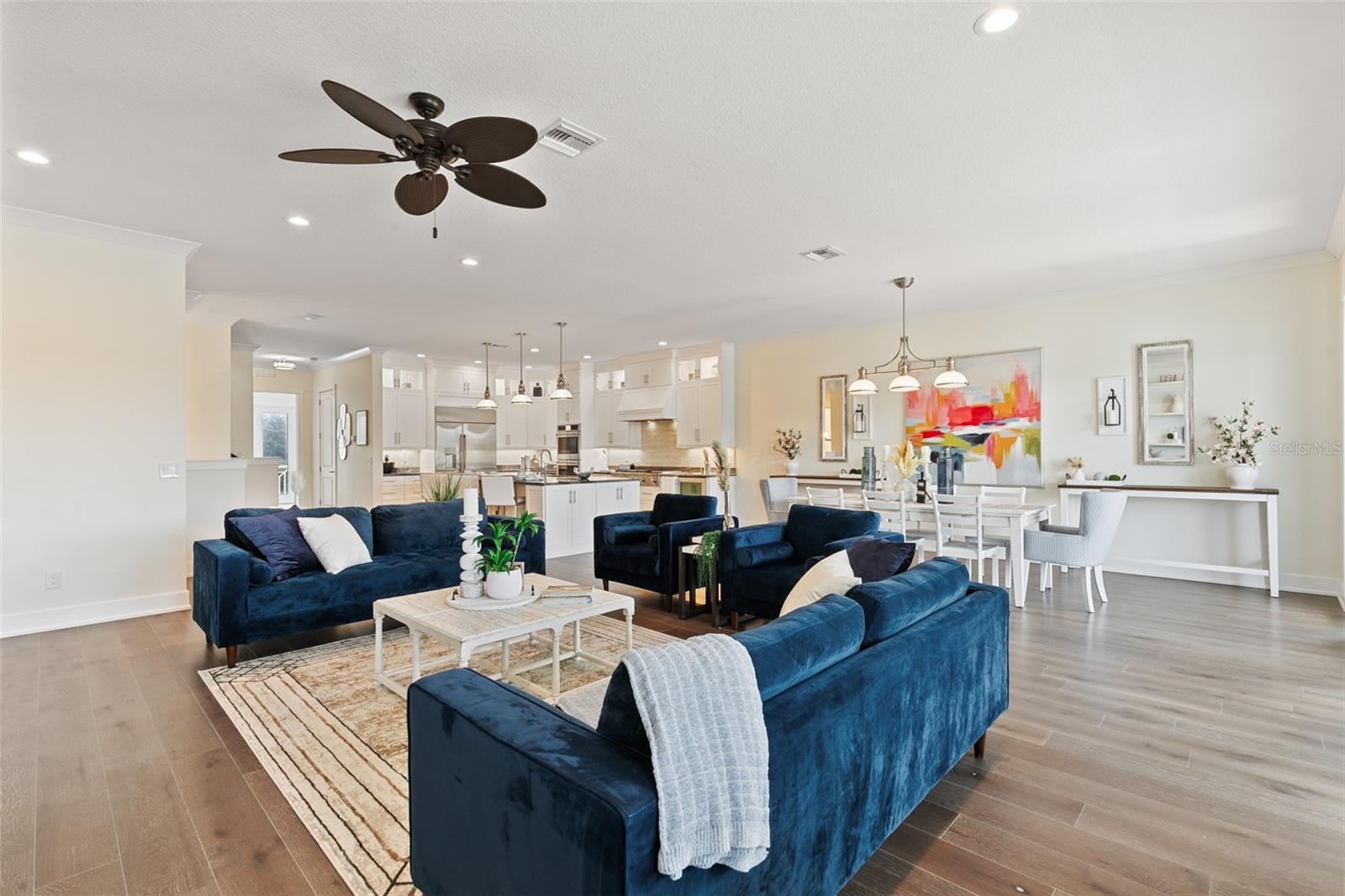 240 YACHT HARBOR DR