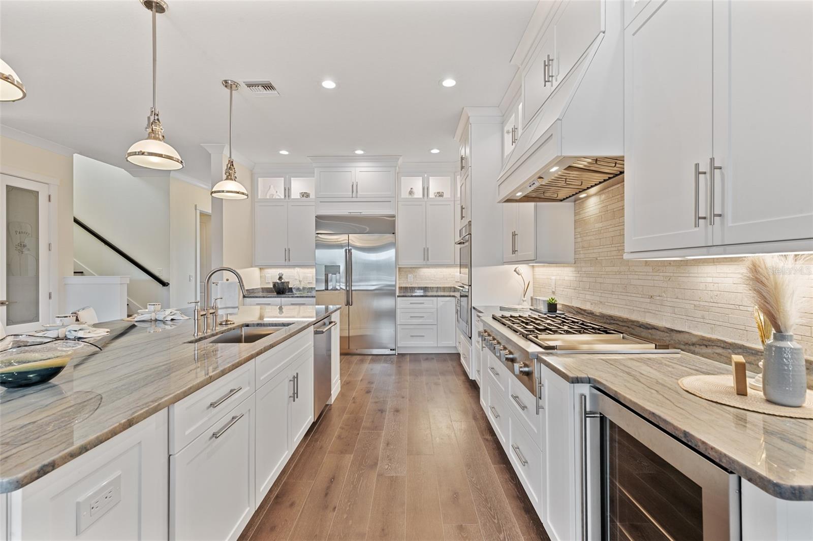 240 YACHT HARBOR DR