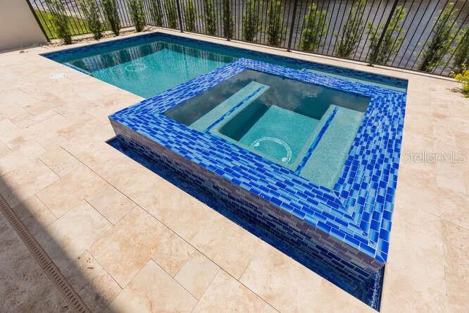 240 YACHT HARBOR DR