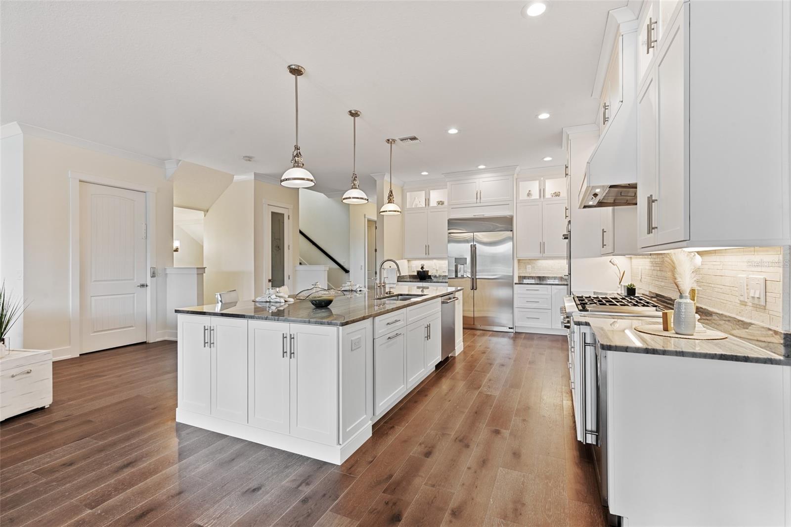 240 YACHT HARBOR DR