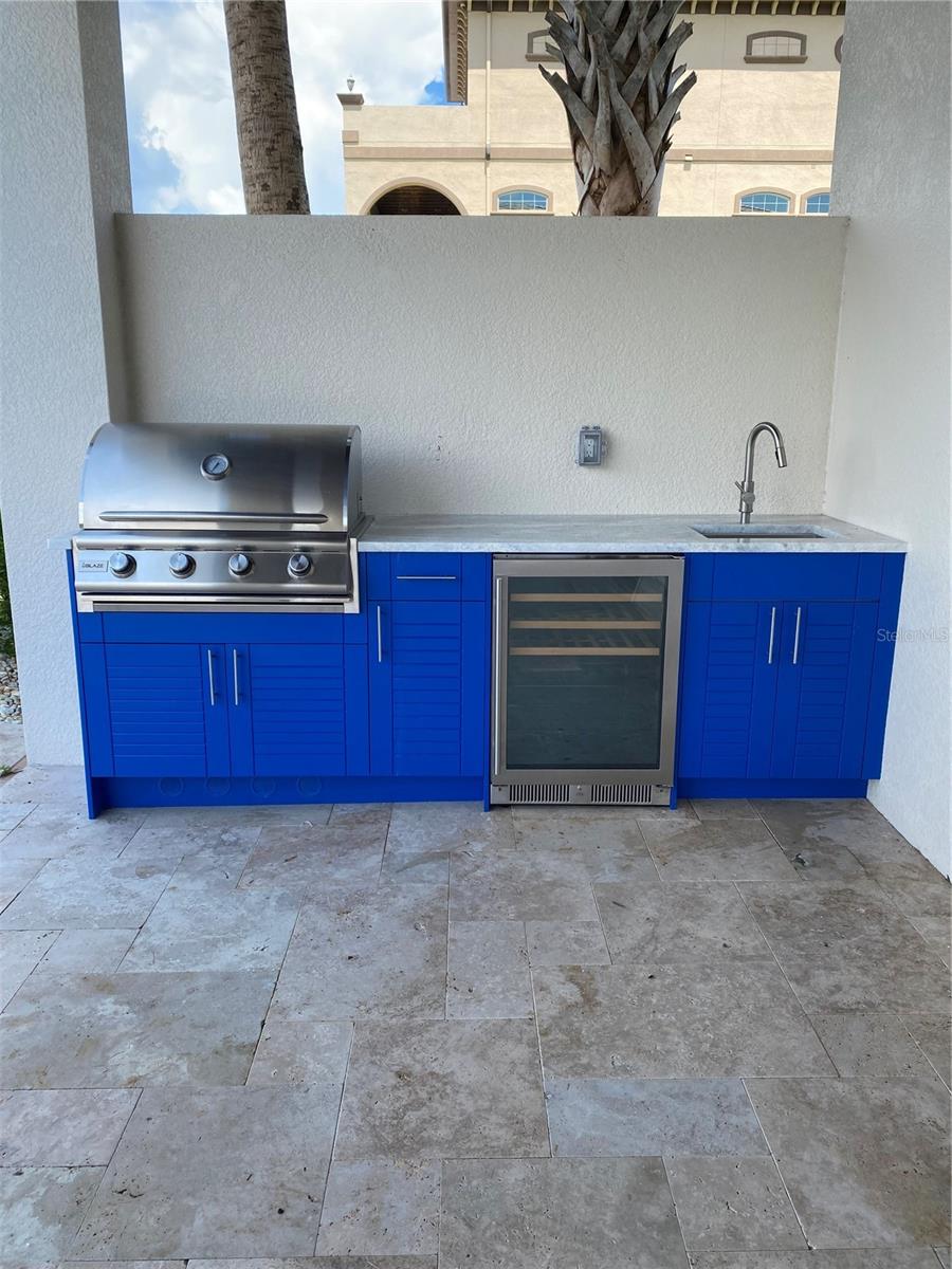 240 YACHT HARBOR DR