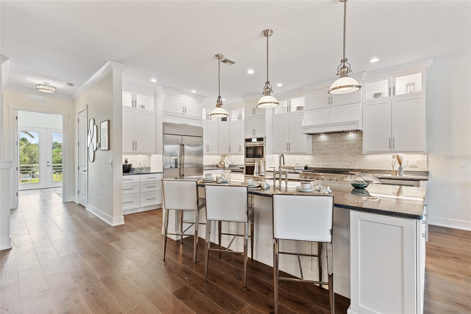 240 YACHT HARBOR DR