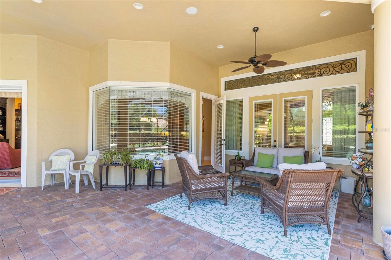 12 NATIVE OAK CT