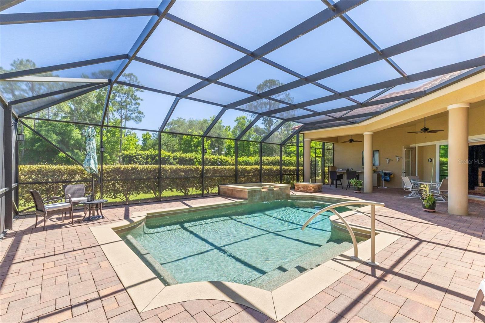 12 NATIVE OAK CT