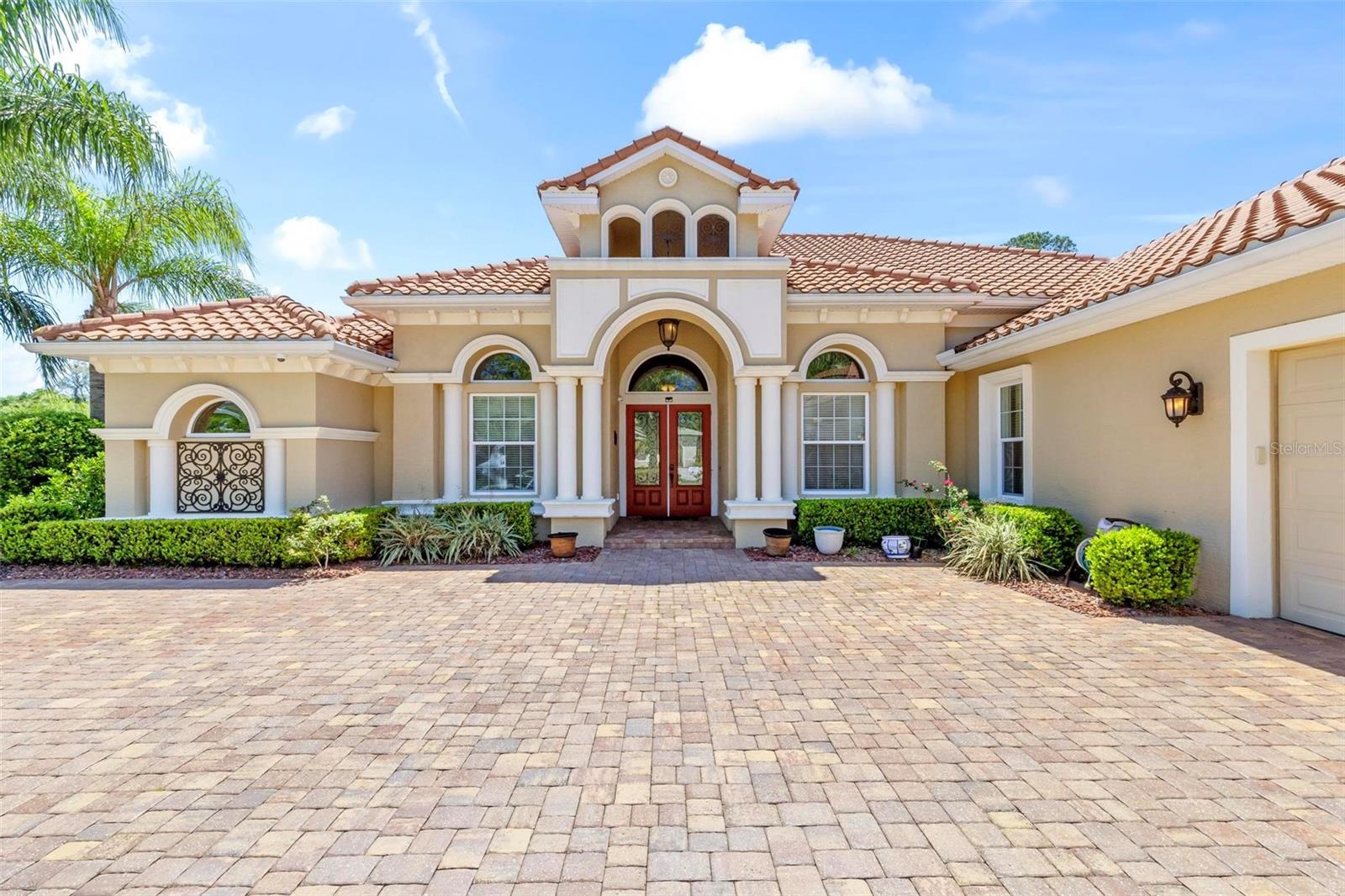 12 NATIVE OAK CT