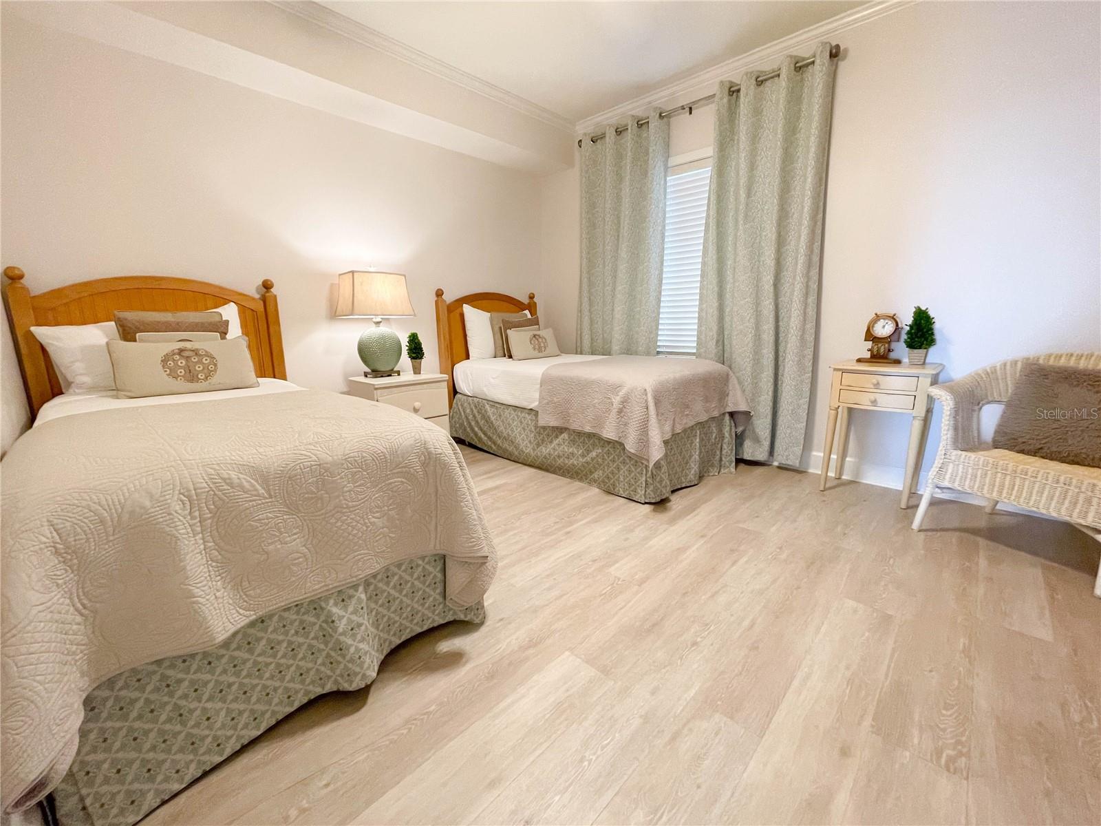 200 OCEAN CREST DR #317