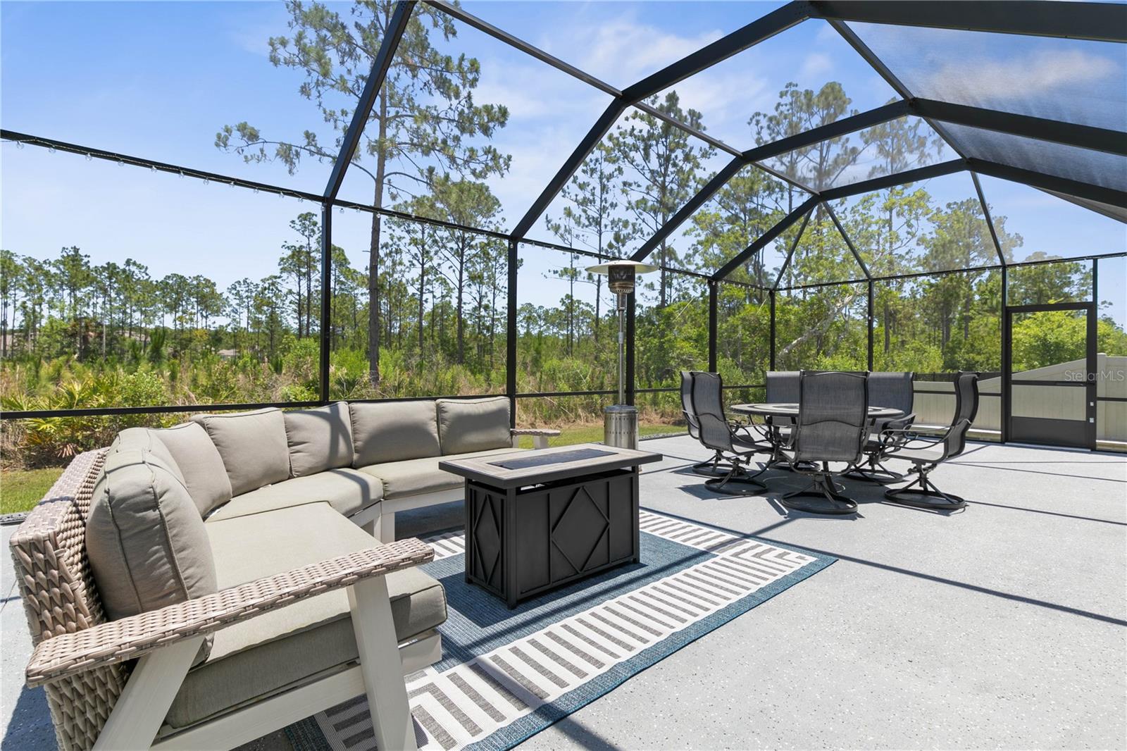 225 SUNSET POINT DR