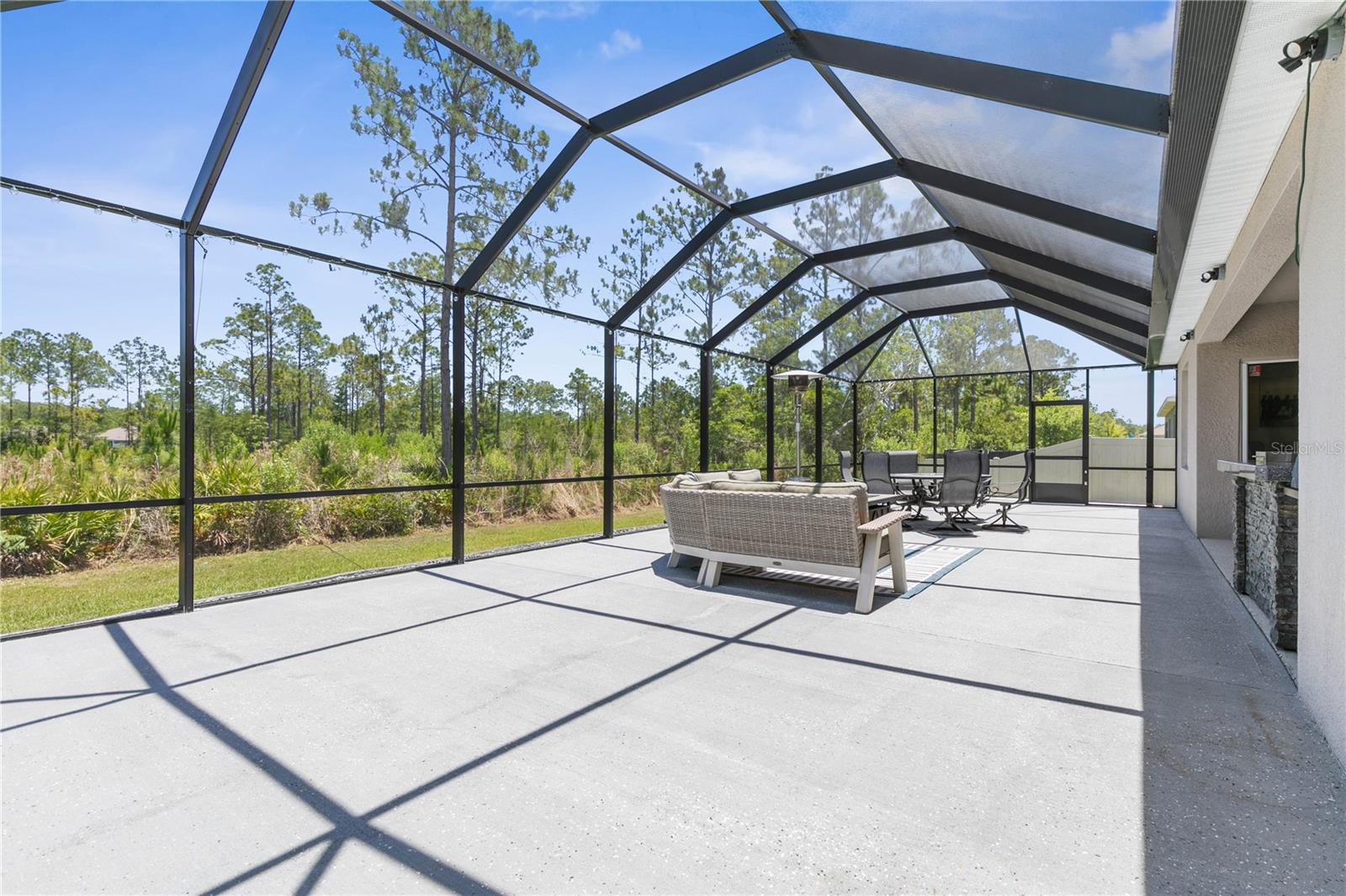 225 SUNSET POINT DR