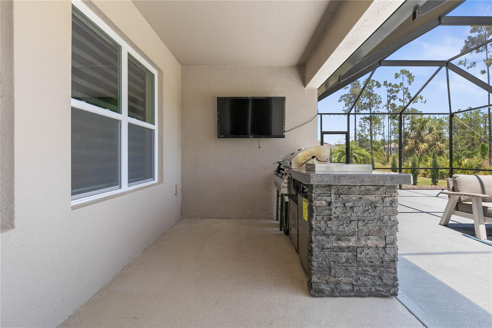 225 SUNSET POINT DR