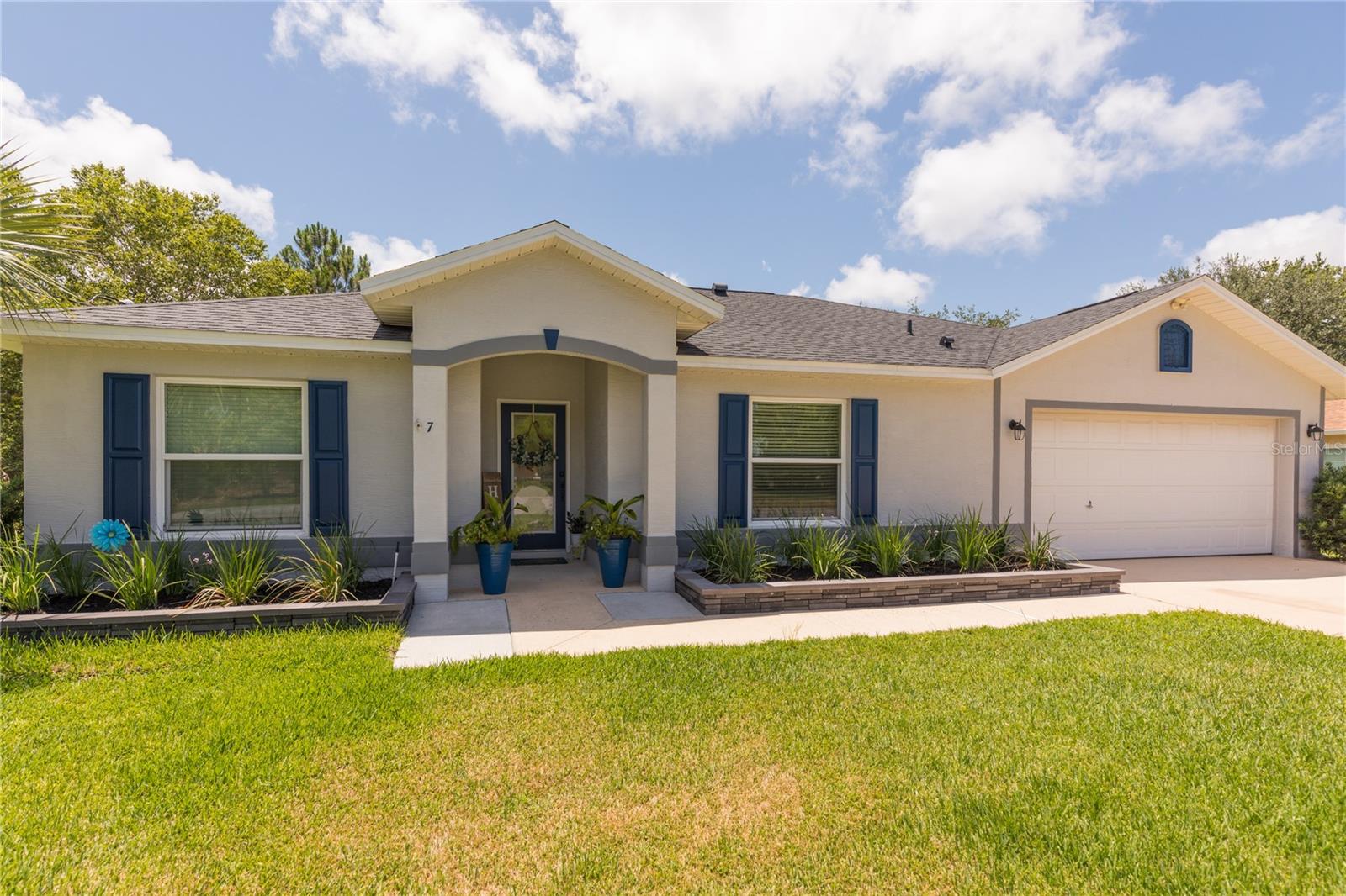 7 LANCASTER LN