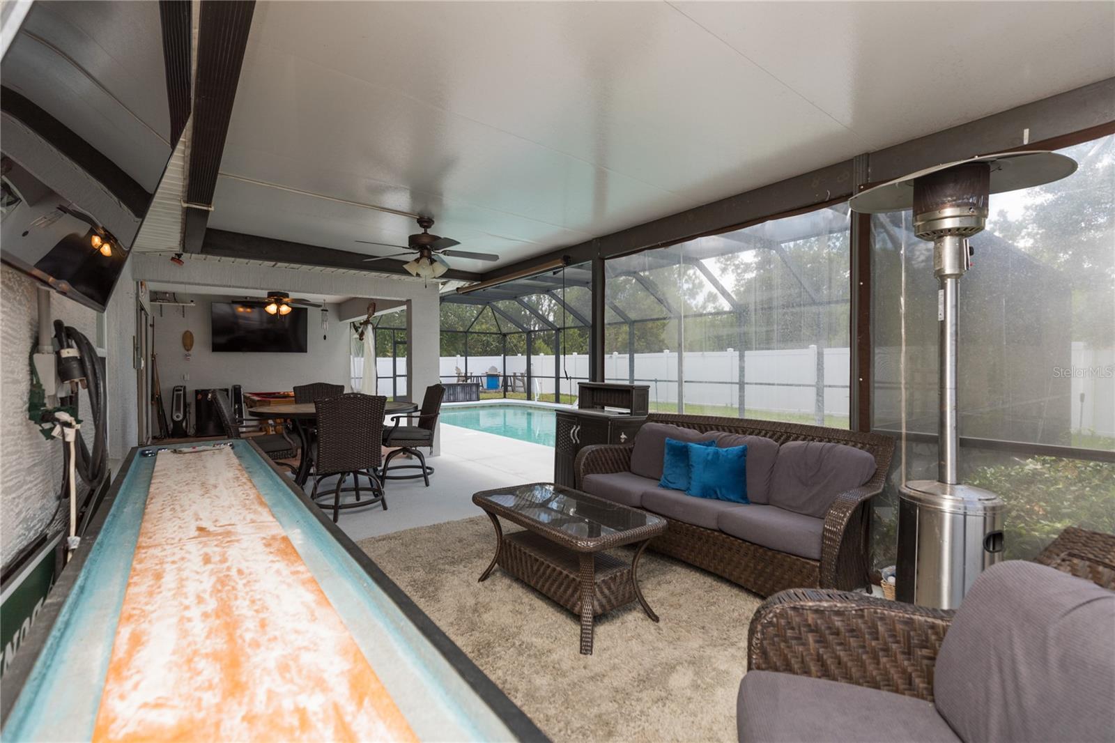 7 LANCASTER LN