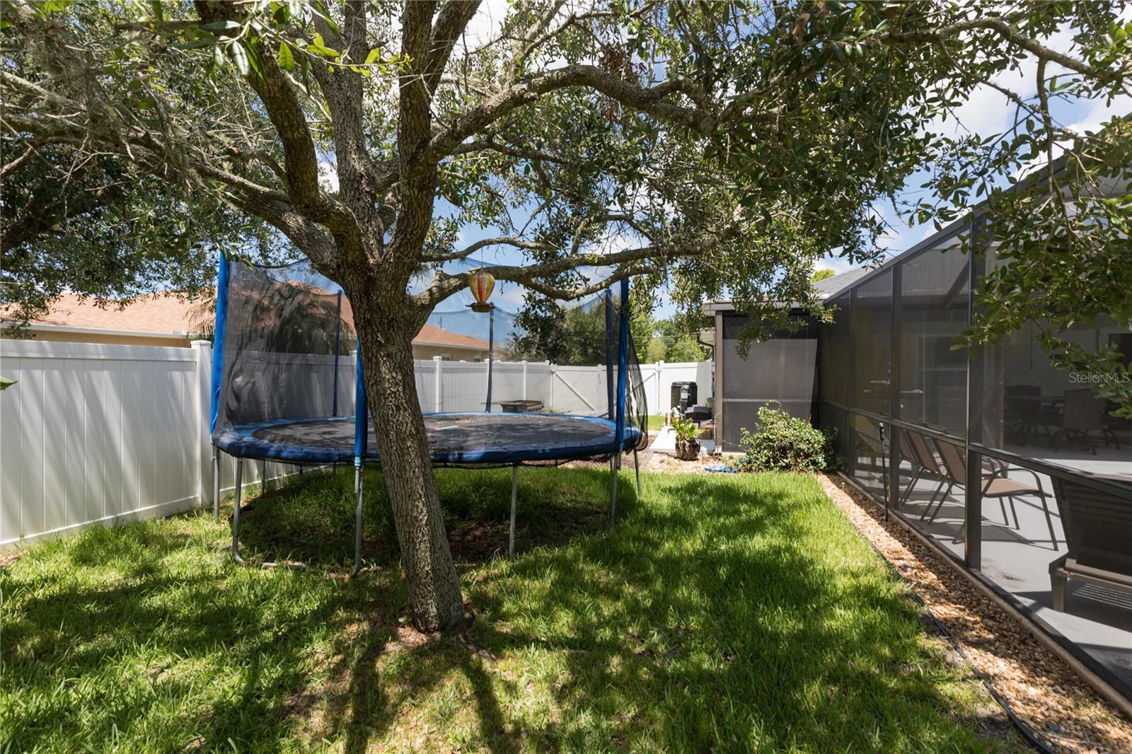 7 LANCASTER LN