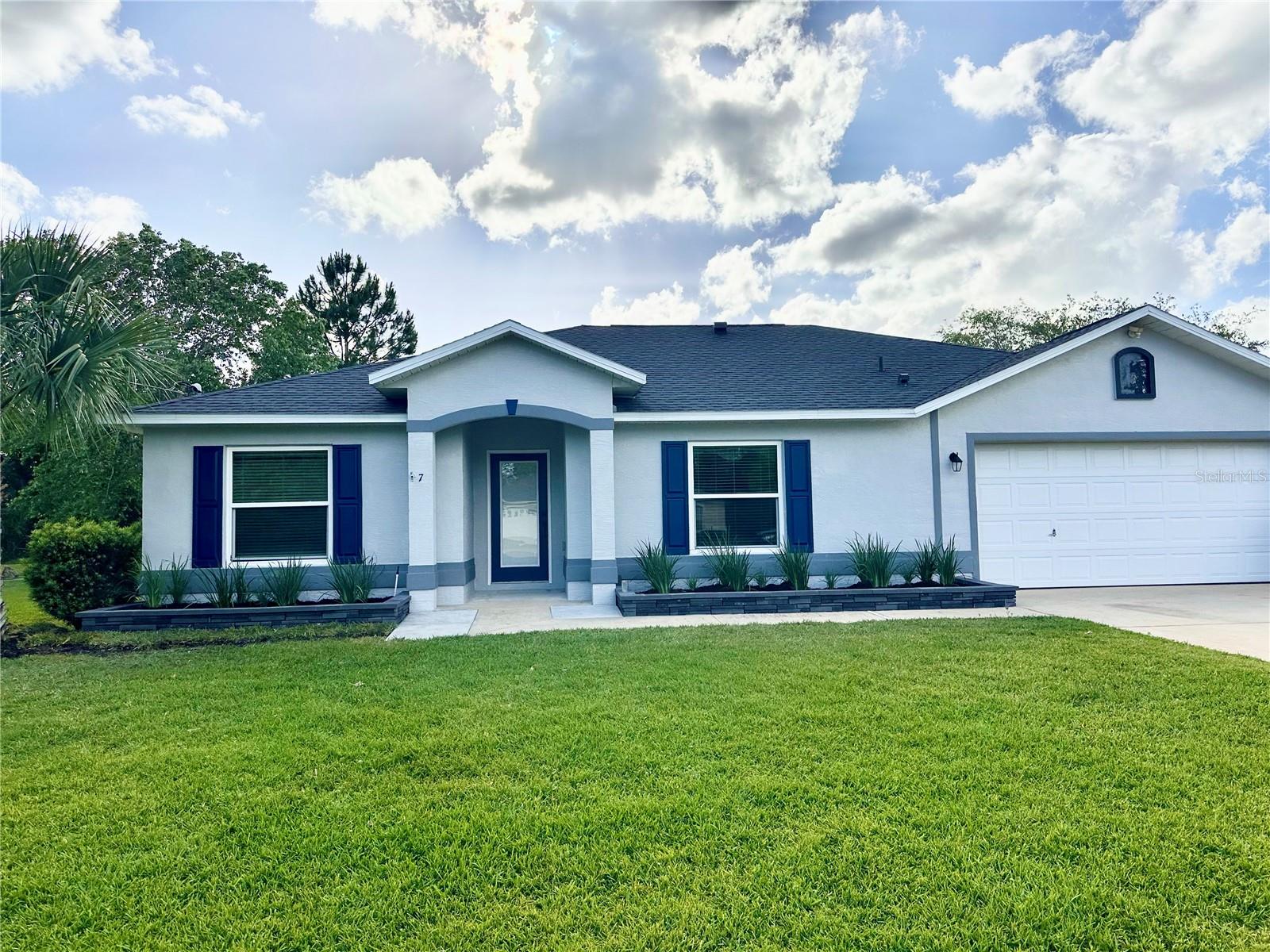 7 LANCASTER LN
