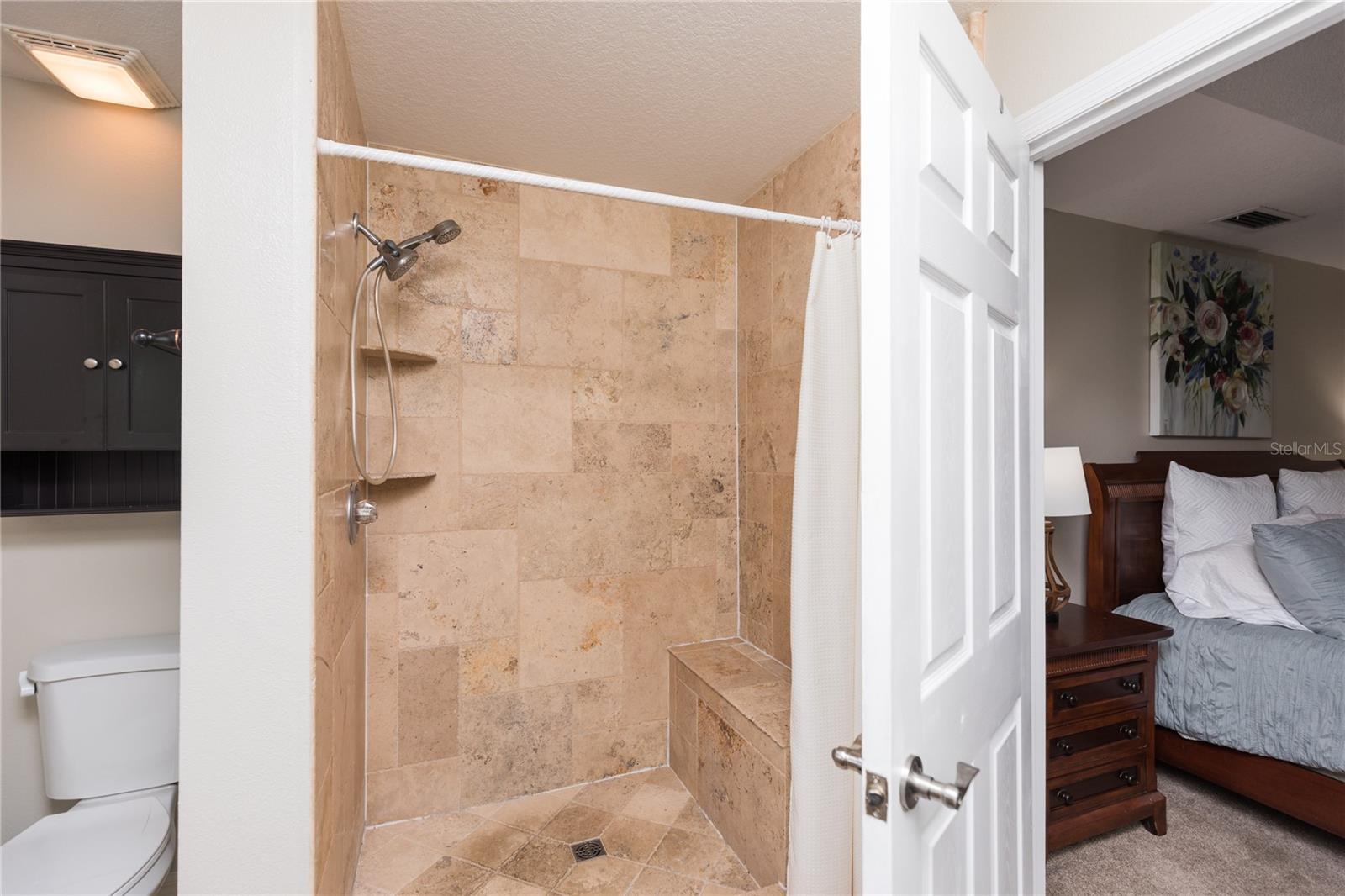 7 LANCASTER LN