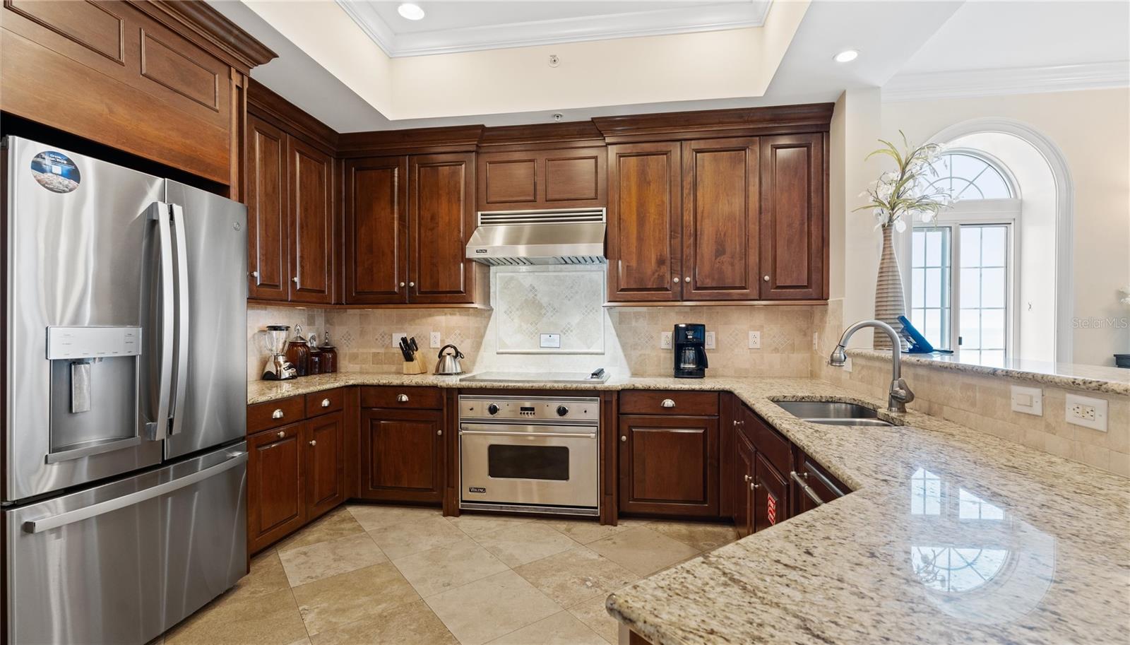 200 OCEAN CREST DR #656