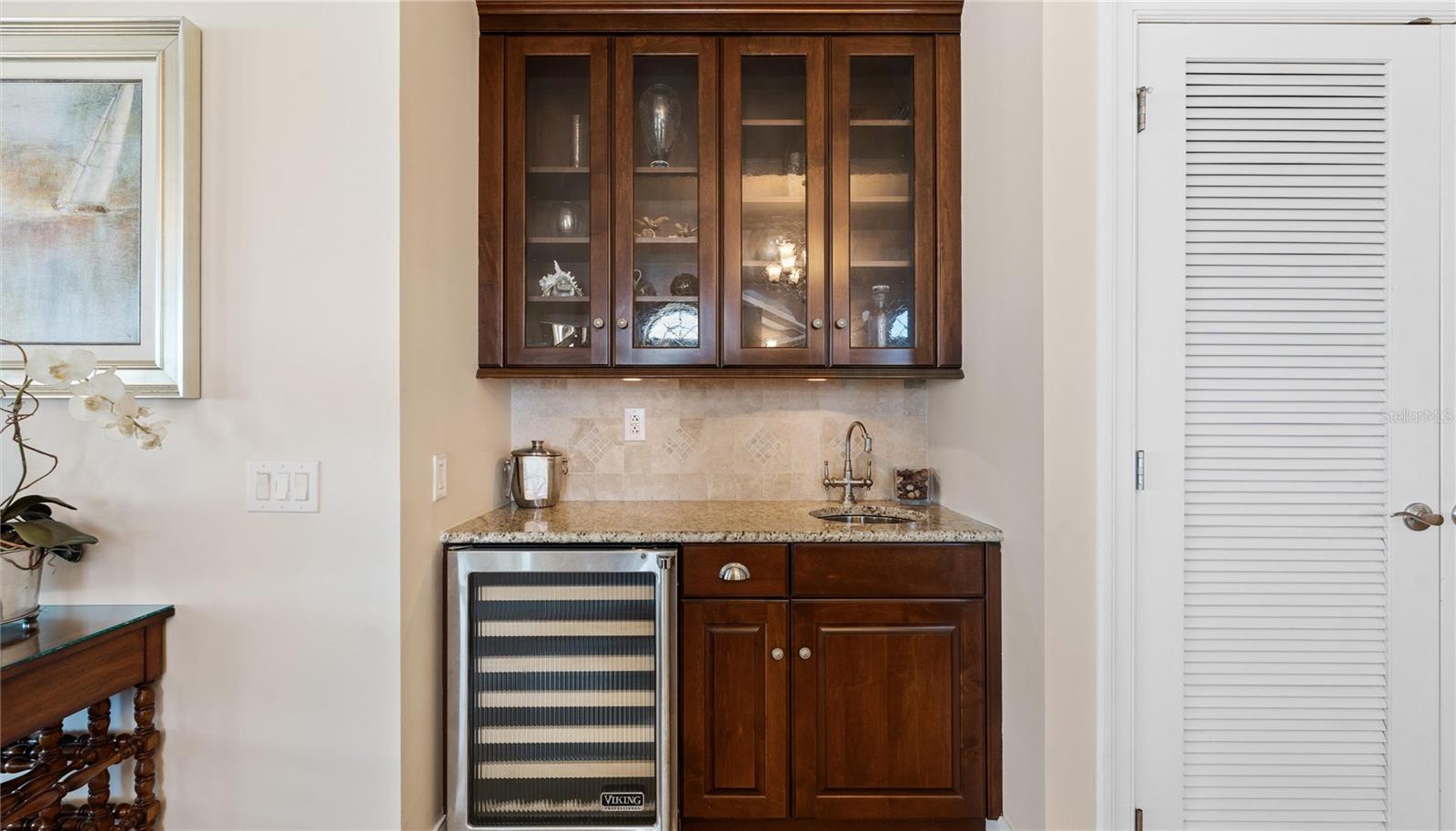 200 OCEAN CREST DR #656