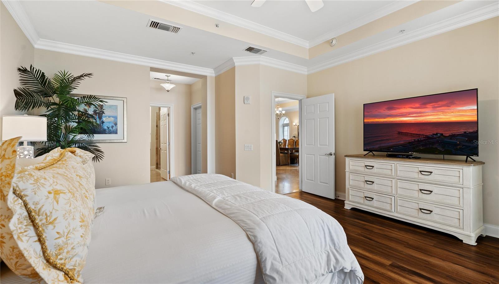 200 OCEAN CREST DR #656