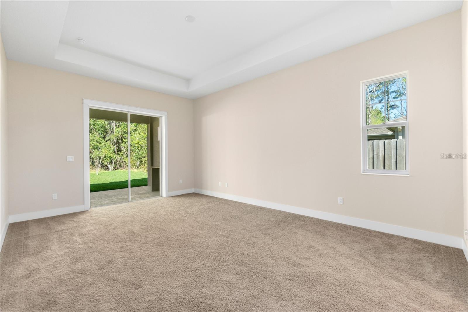 33 WOODBURY DR