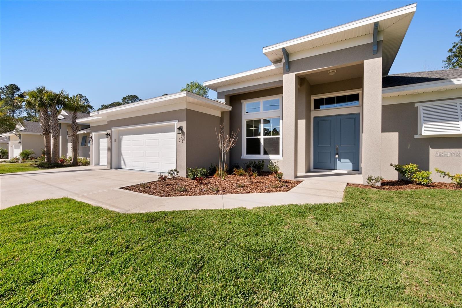 33 WOODBURY DR