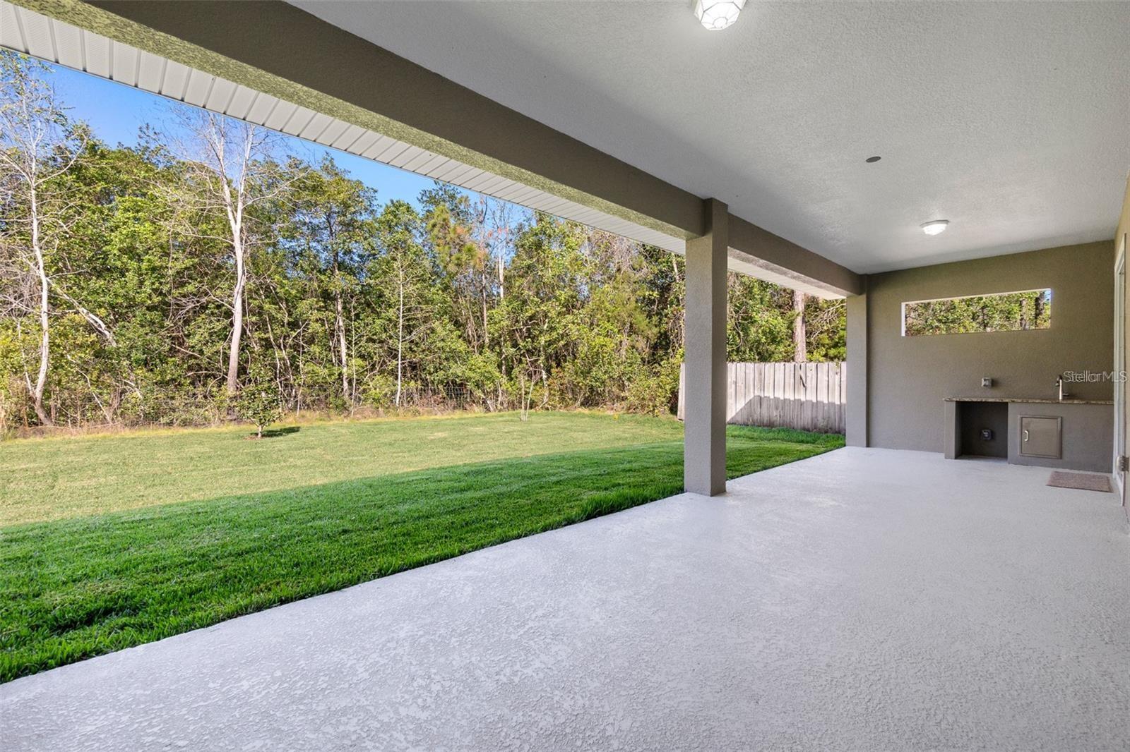 33 WOODBURY DR