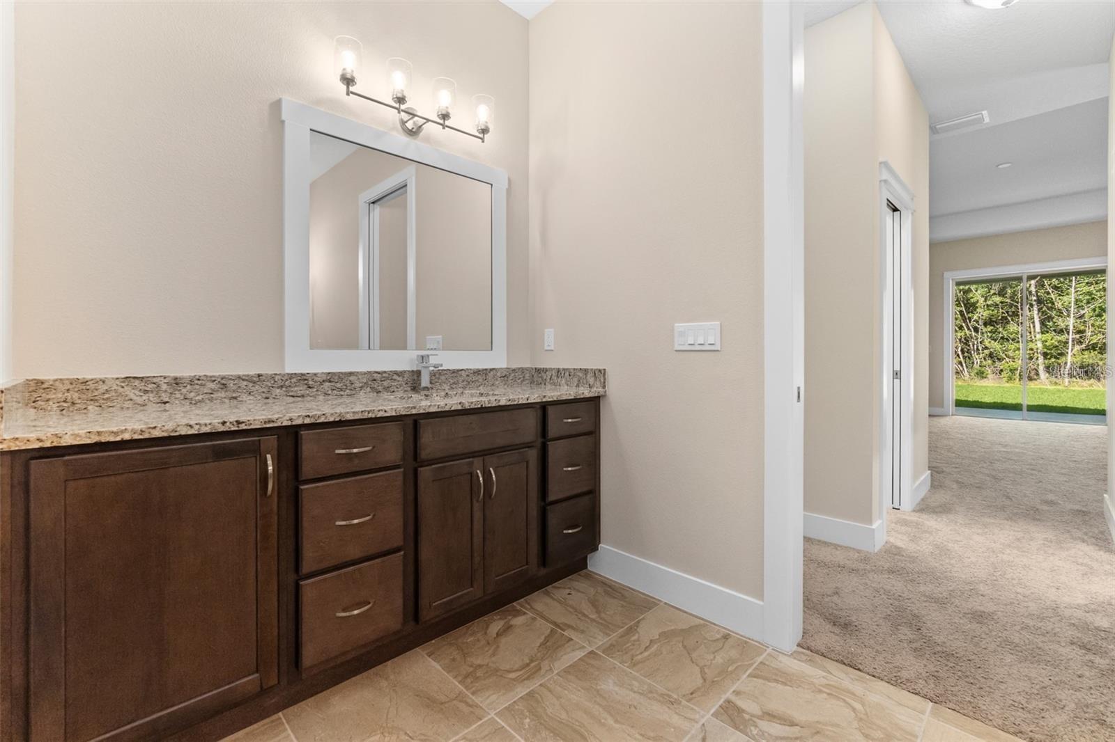 33 WOODBURY DR