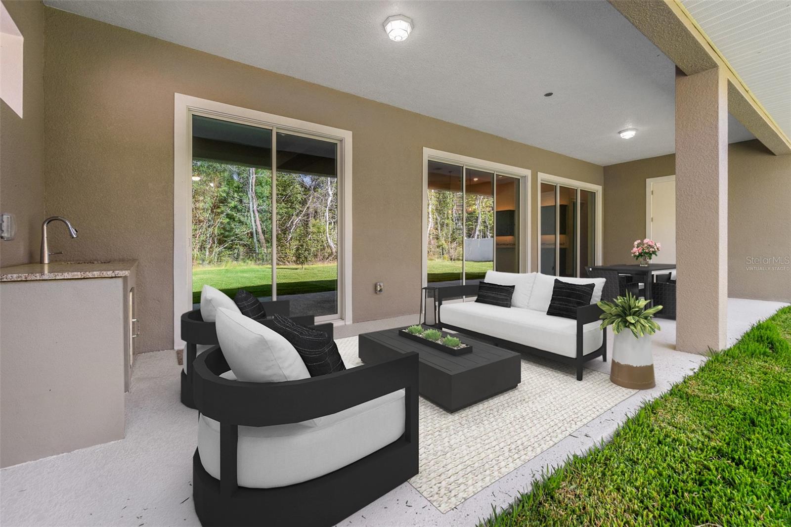 33 WOODBURY DR