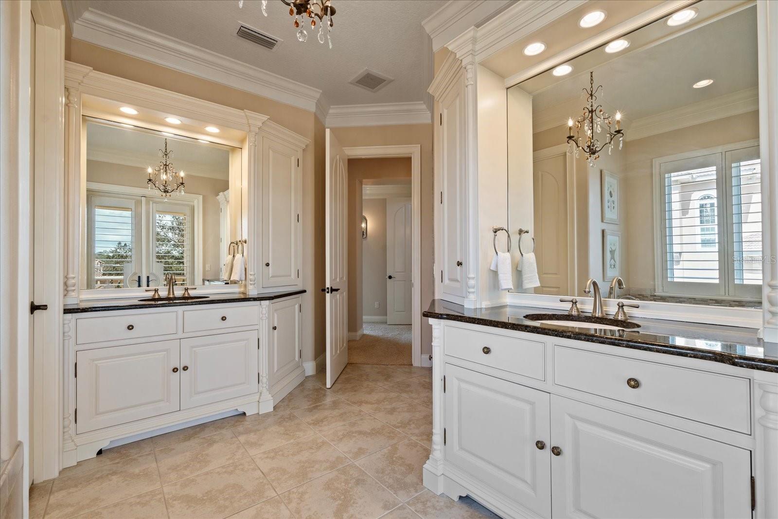 38 NORTHSHORE DR